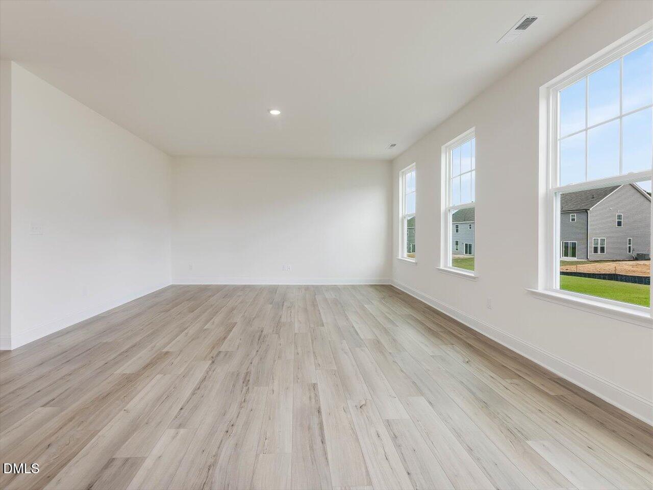504 Hipwood Drive Property Photo 8