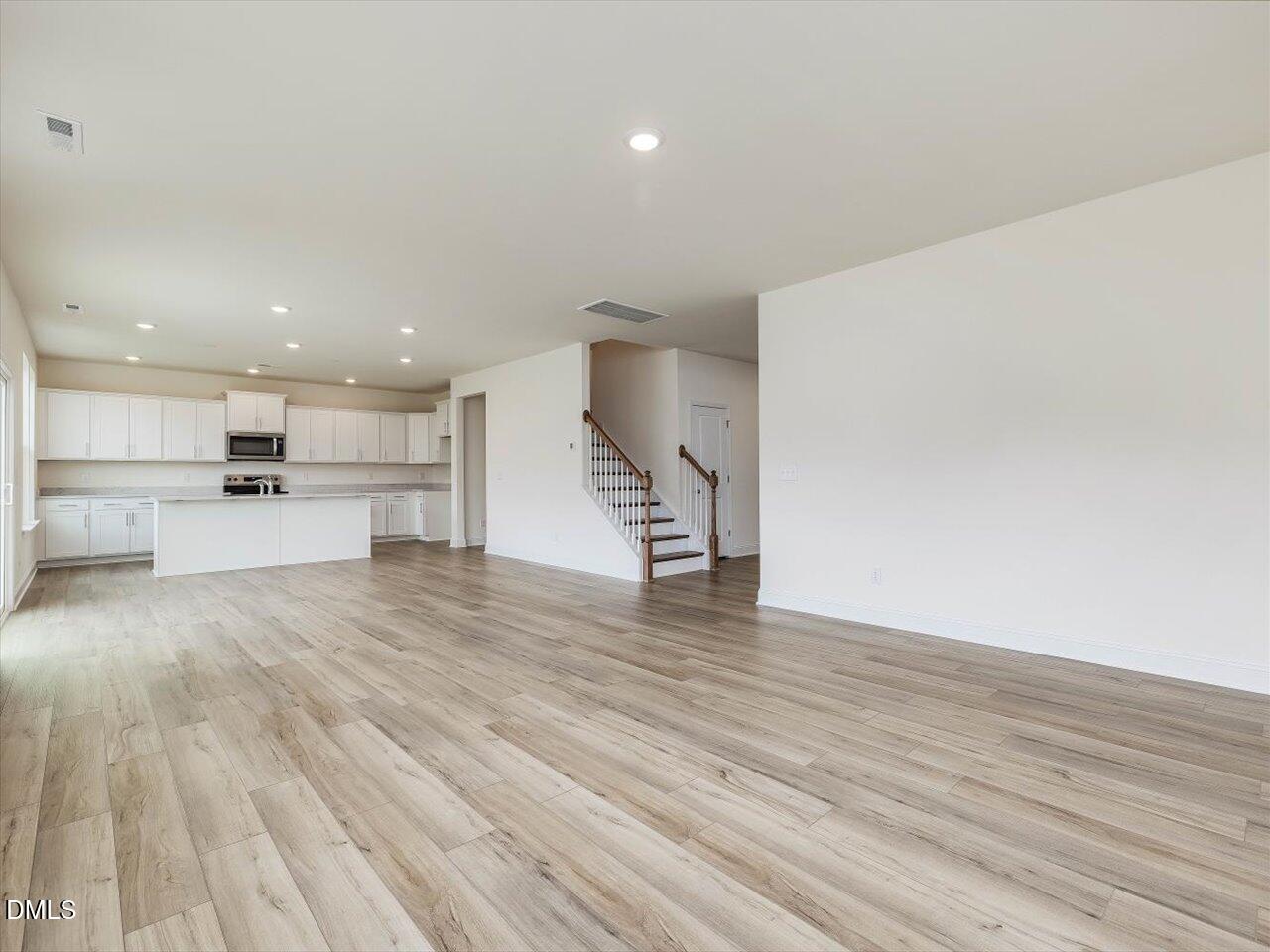 504 Hipwood Drive Property Photo 9