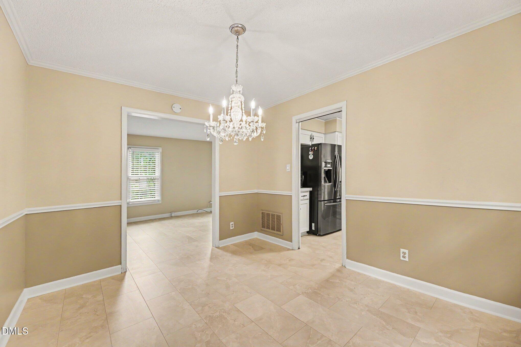 5000 Cedarwood Drive Property Photo 4