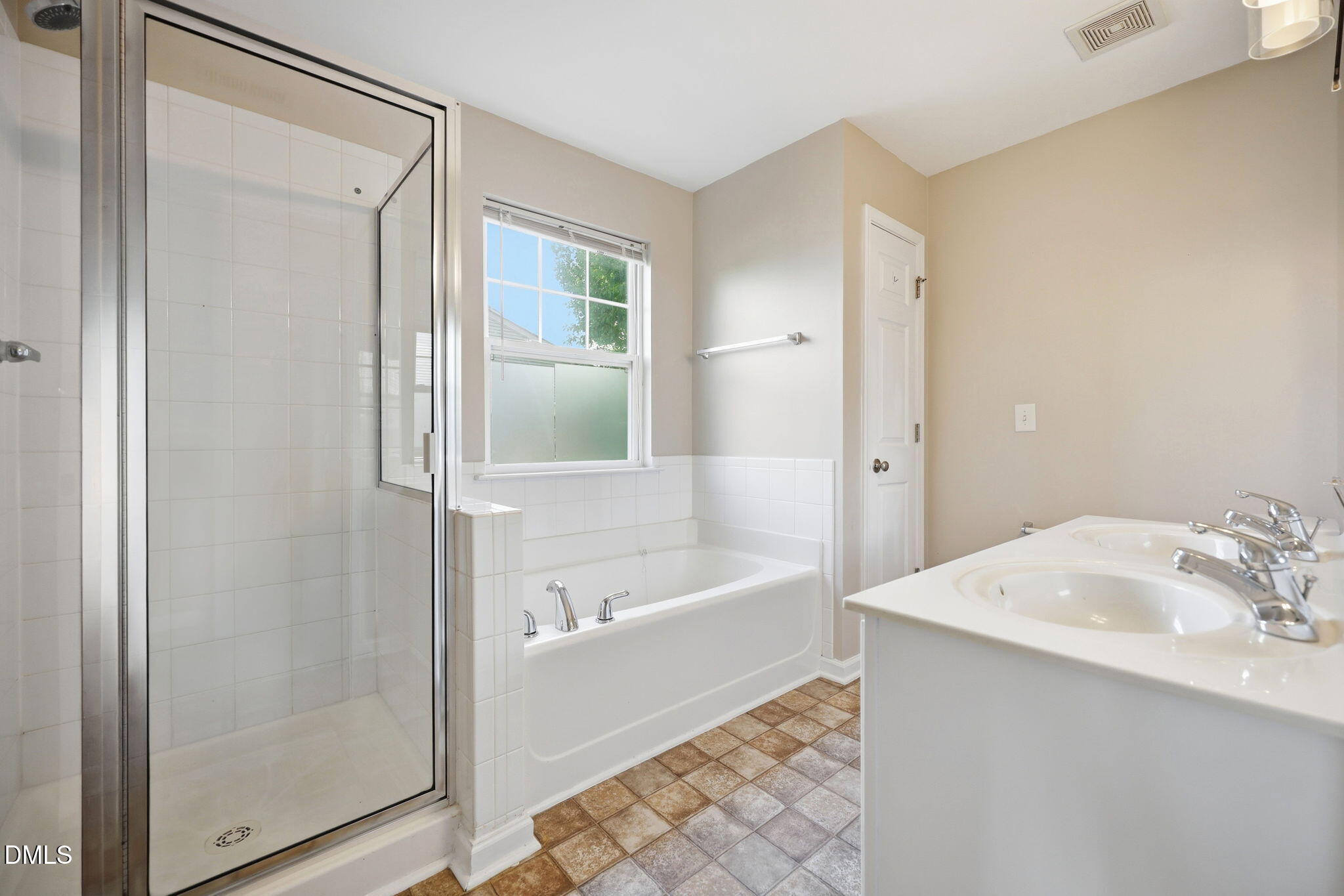 11711 Coppergate Drive 111 Property Photo 19