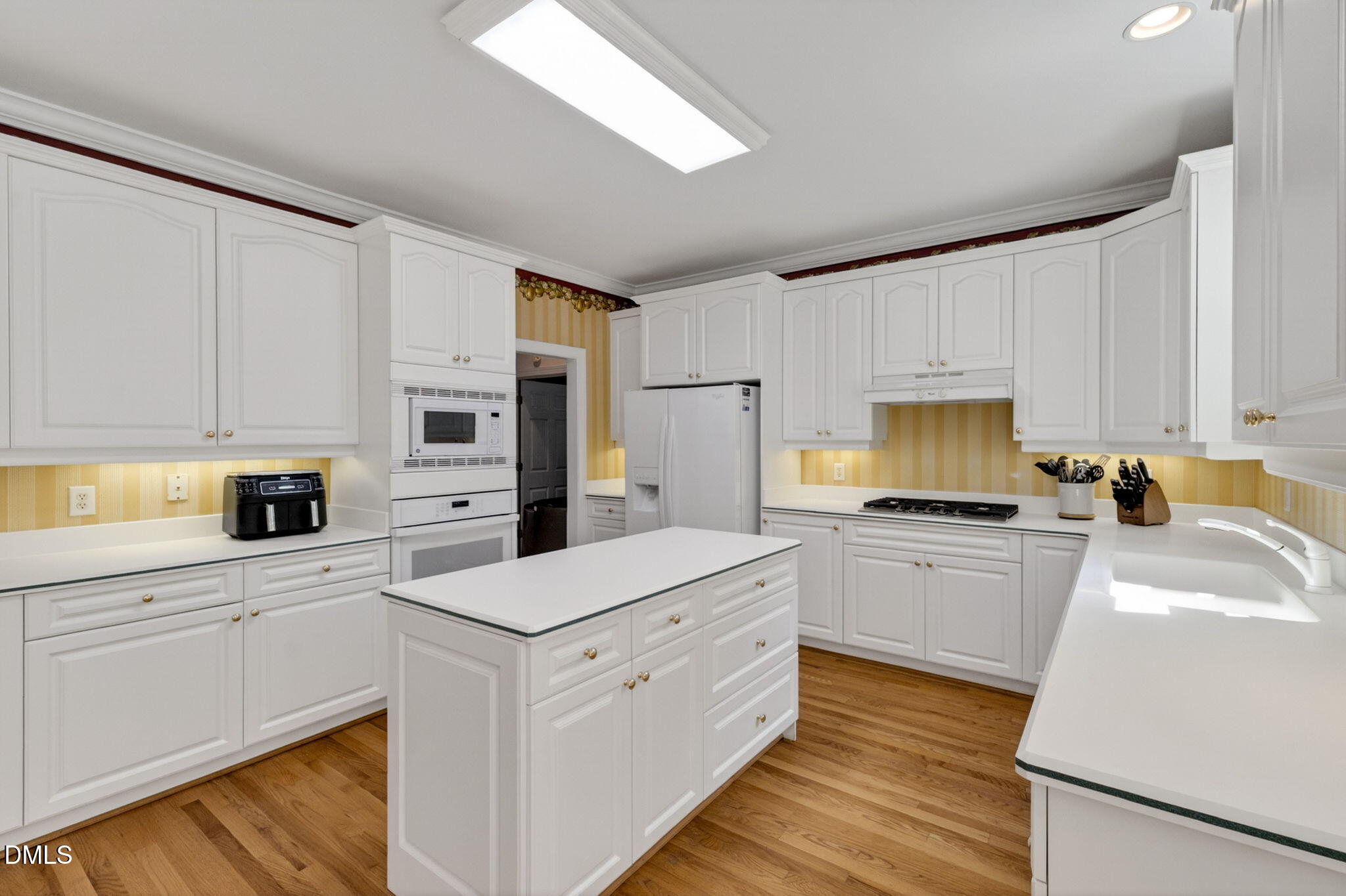 6004 Belgreen Court Property Photo 12