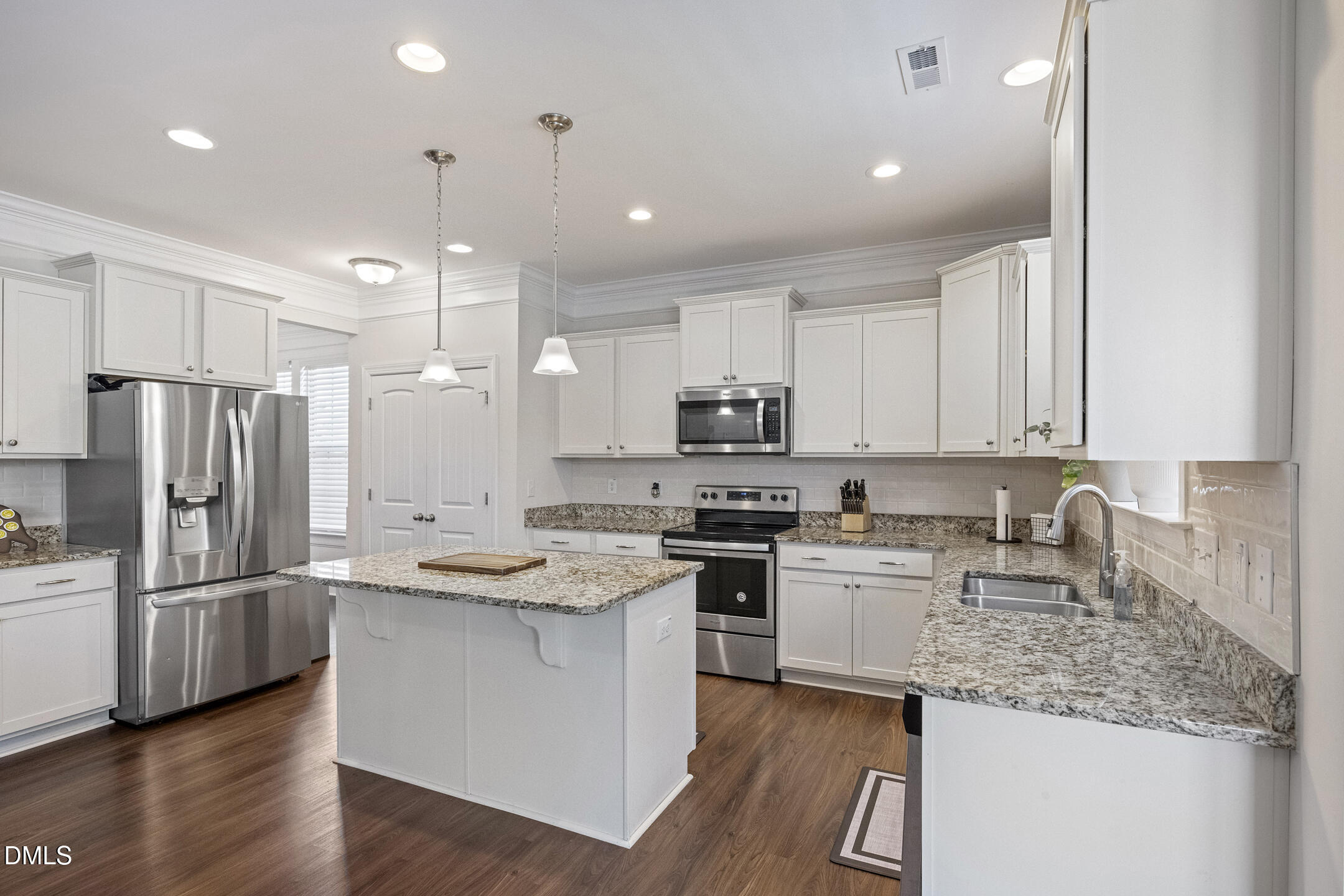 3541 Fairstone Road Property Photo 1