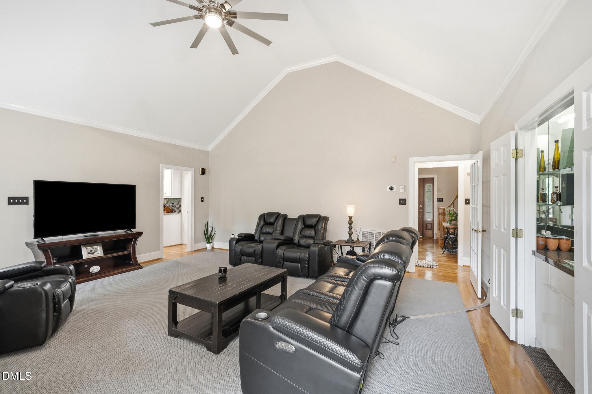 3735 Stoneybrook Drive Property Photo 6
