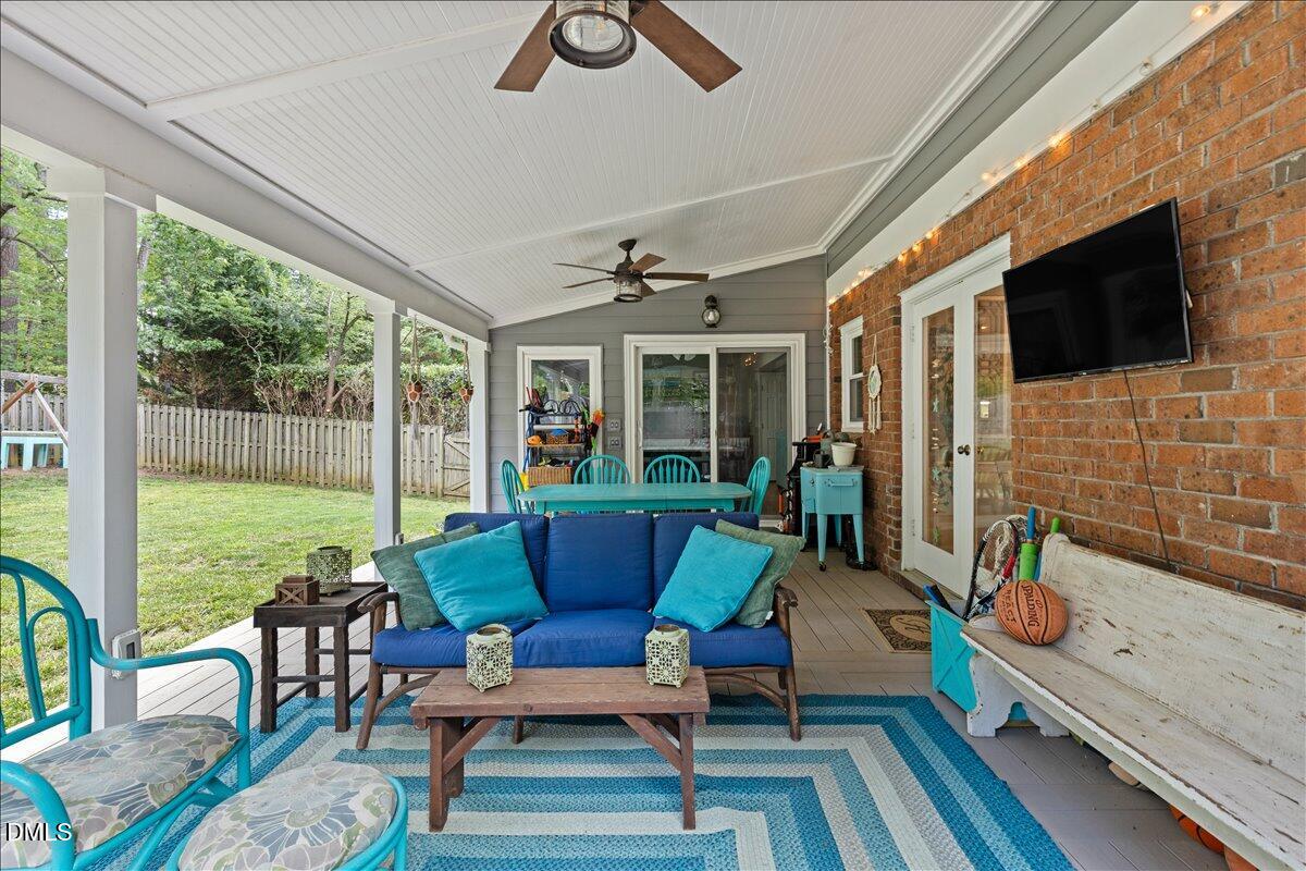 5014 Tremont Drive Property Photo 1
