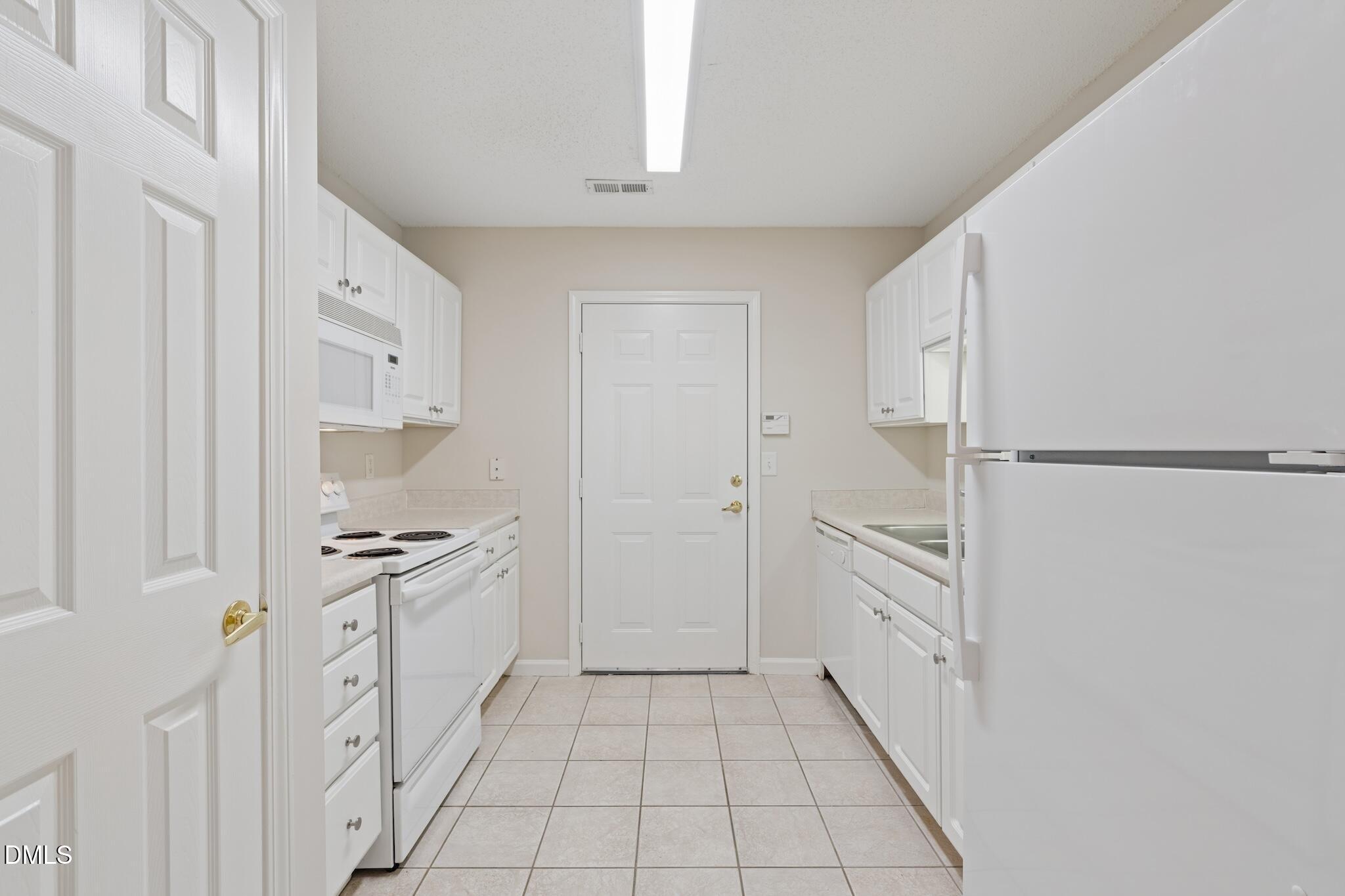 2521 Gordon Glen Court 102 Property Photo 12