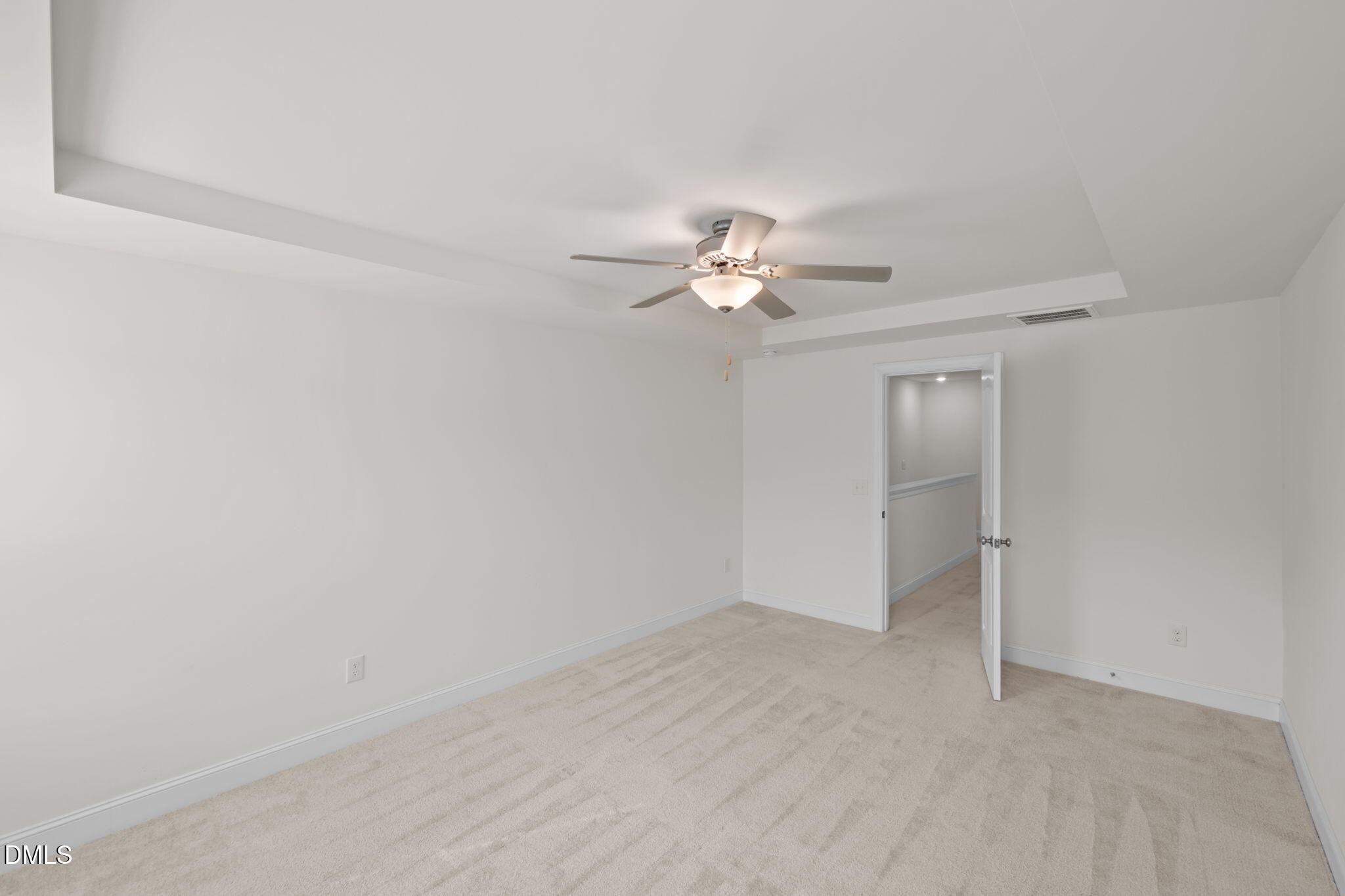 1033 Heartstone Way Property Photo 12