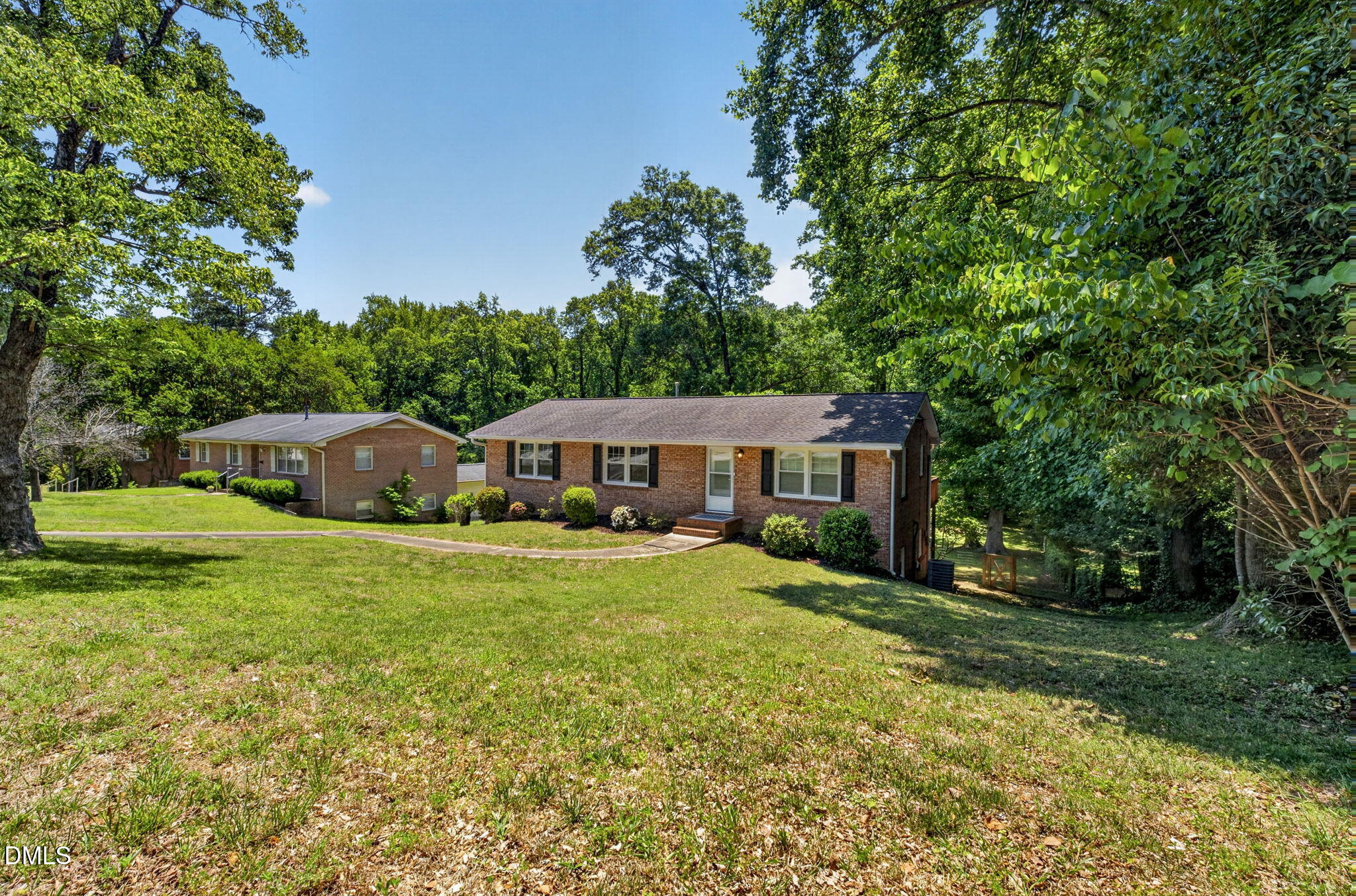1224 Pineview Drive Property Photo 1