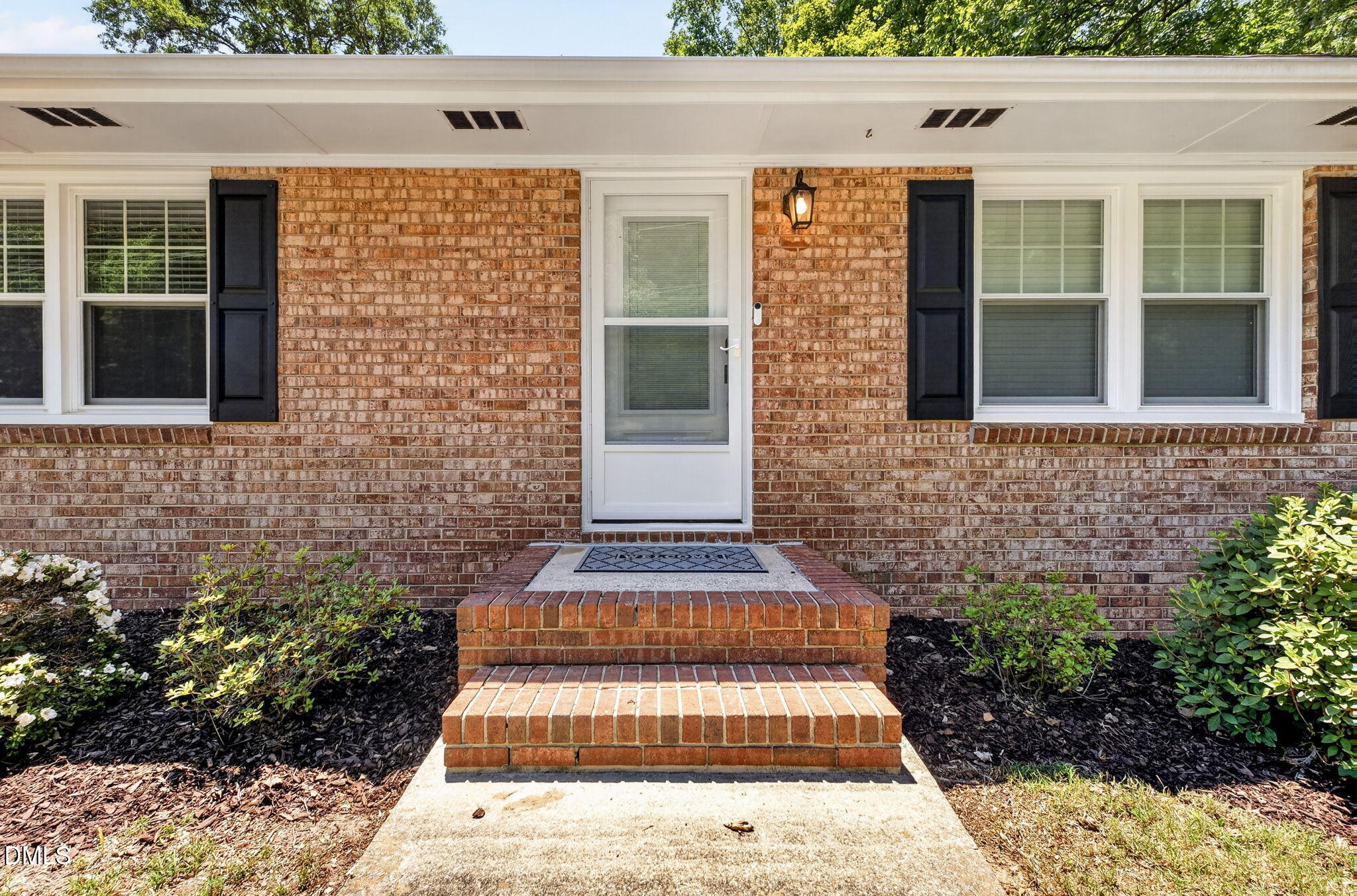 1224 Pineview Drive Property Photo 3
