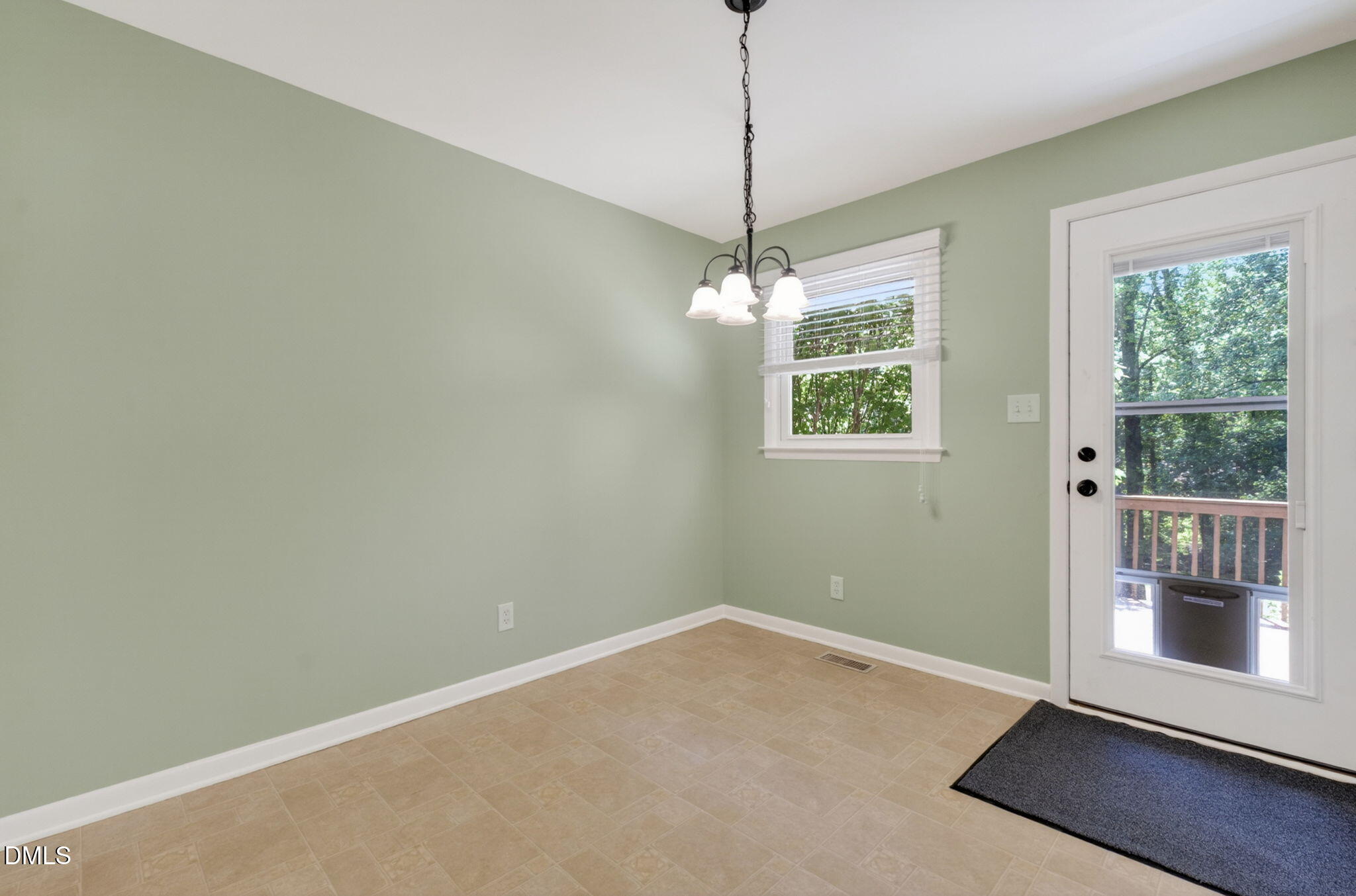 1224 Pineview Drive Property Photo 9