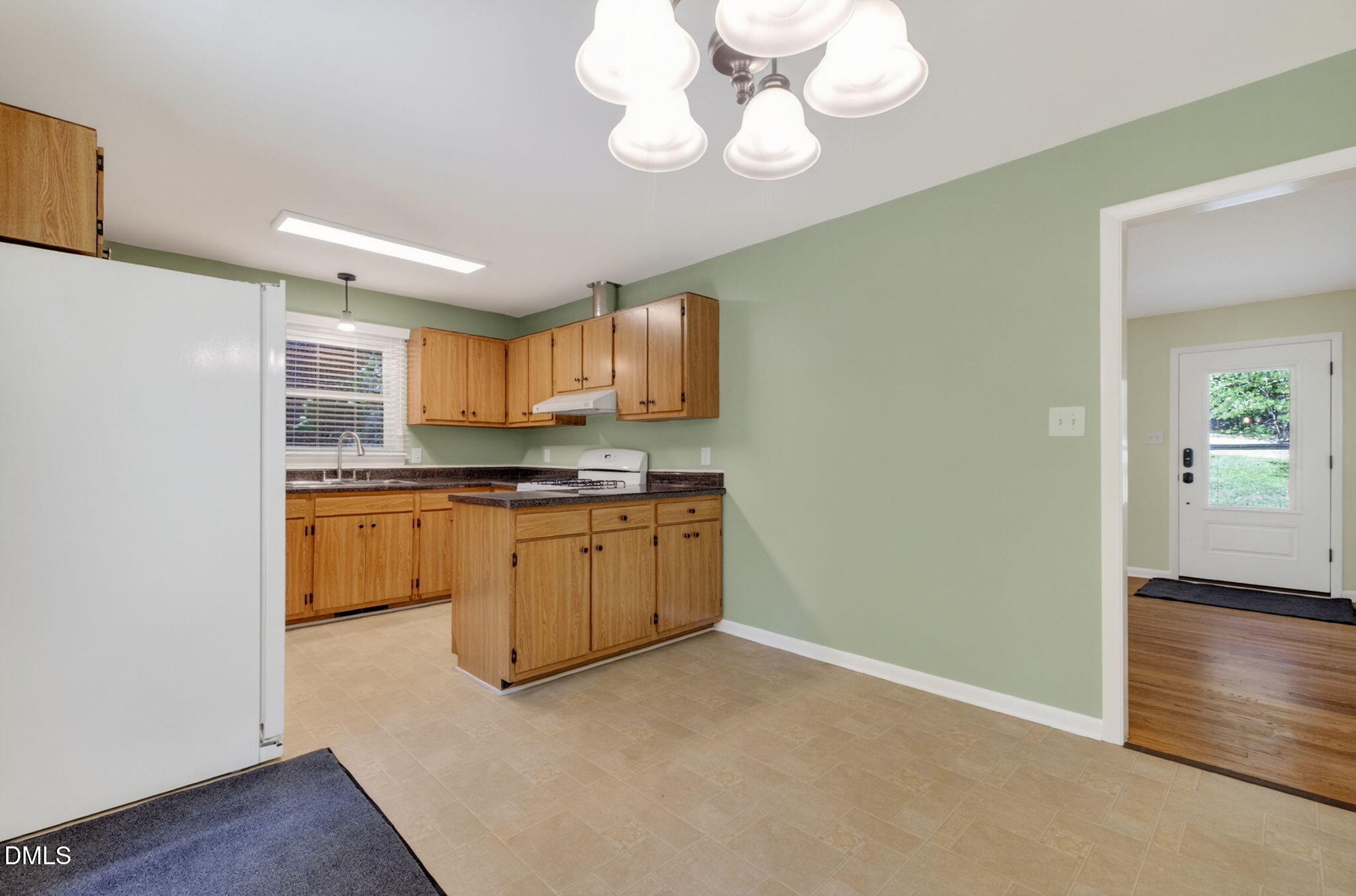 1224 Pineview Drive Property Photo 10