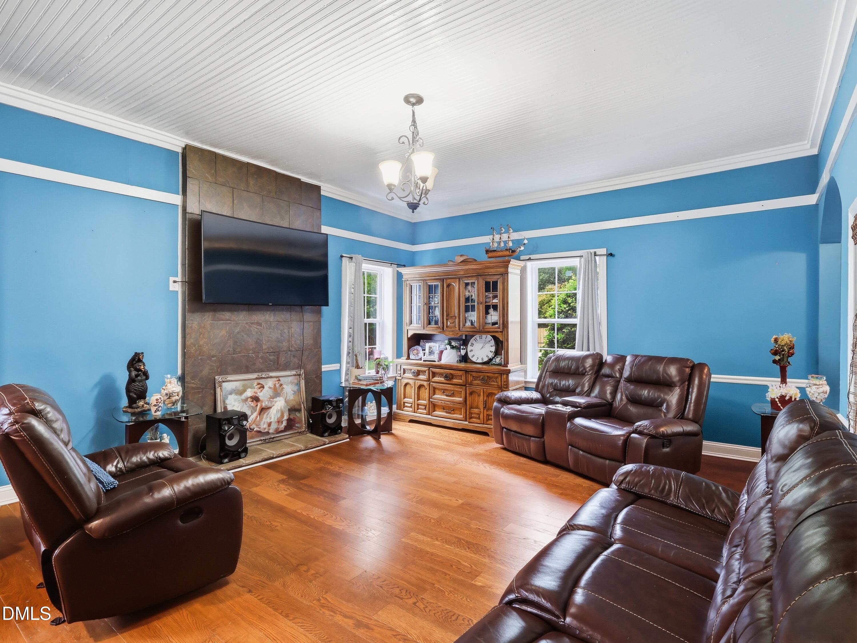 5 Lakewood Drive Property Photo 3