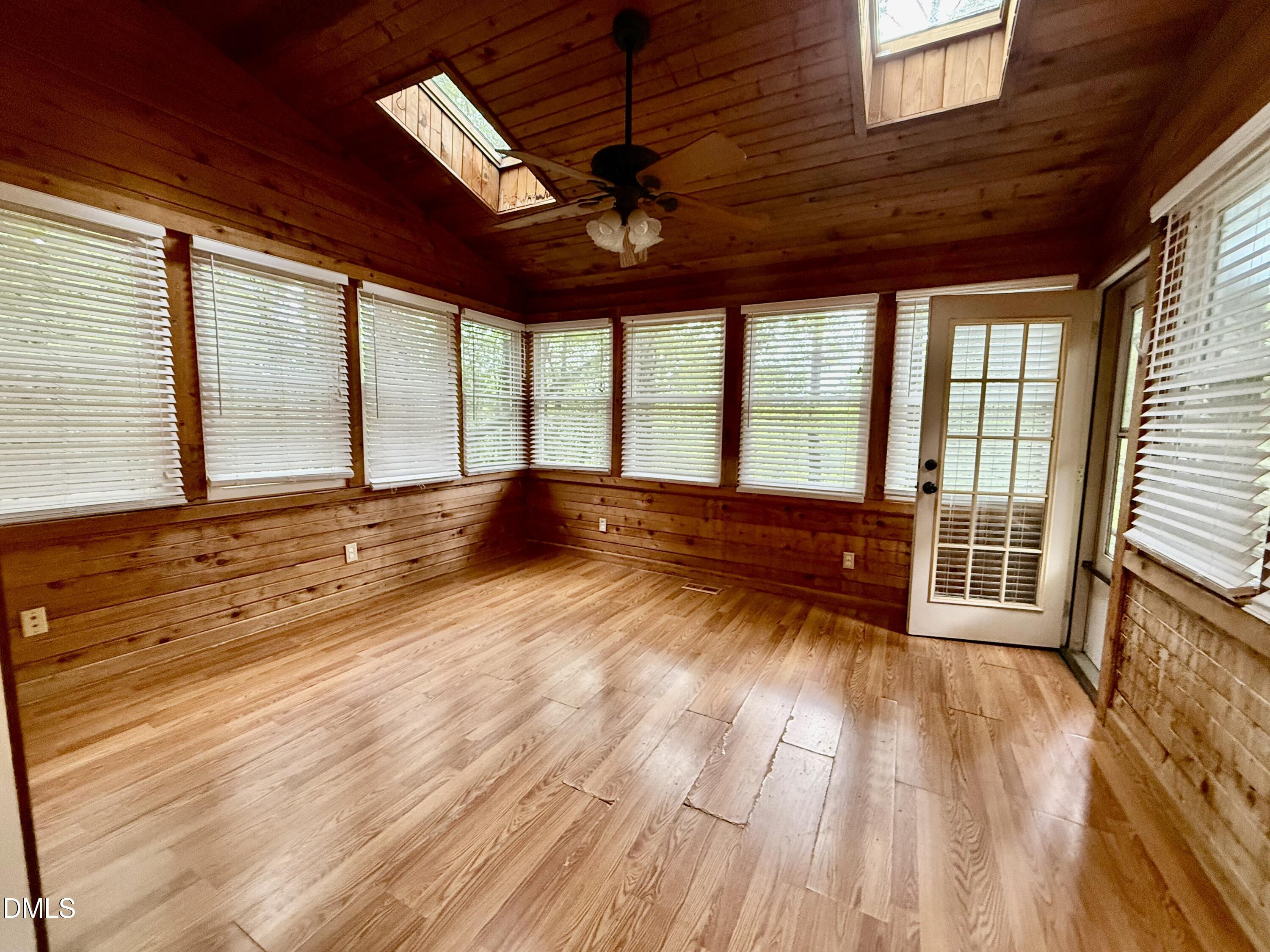 413 W Oak Avenue Property Photo 9