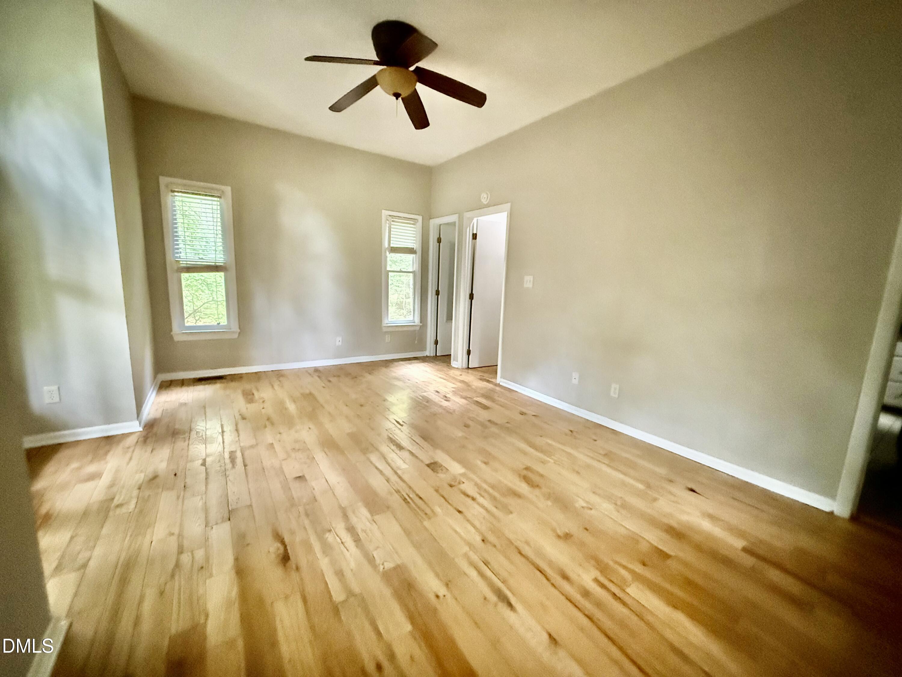 413 W Oak Avenue Property Photo 11