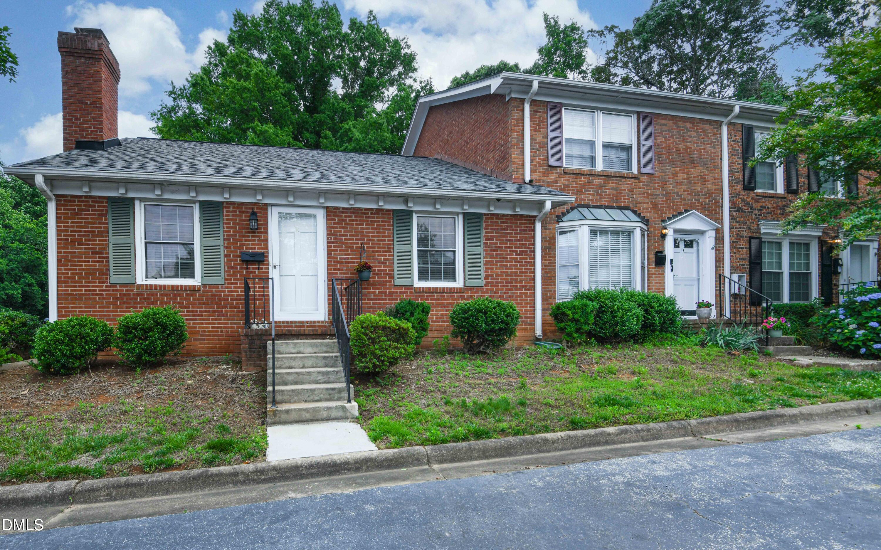 4620 Lawndale E Property Photo 1