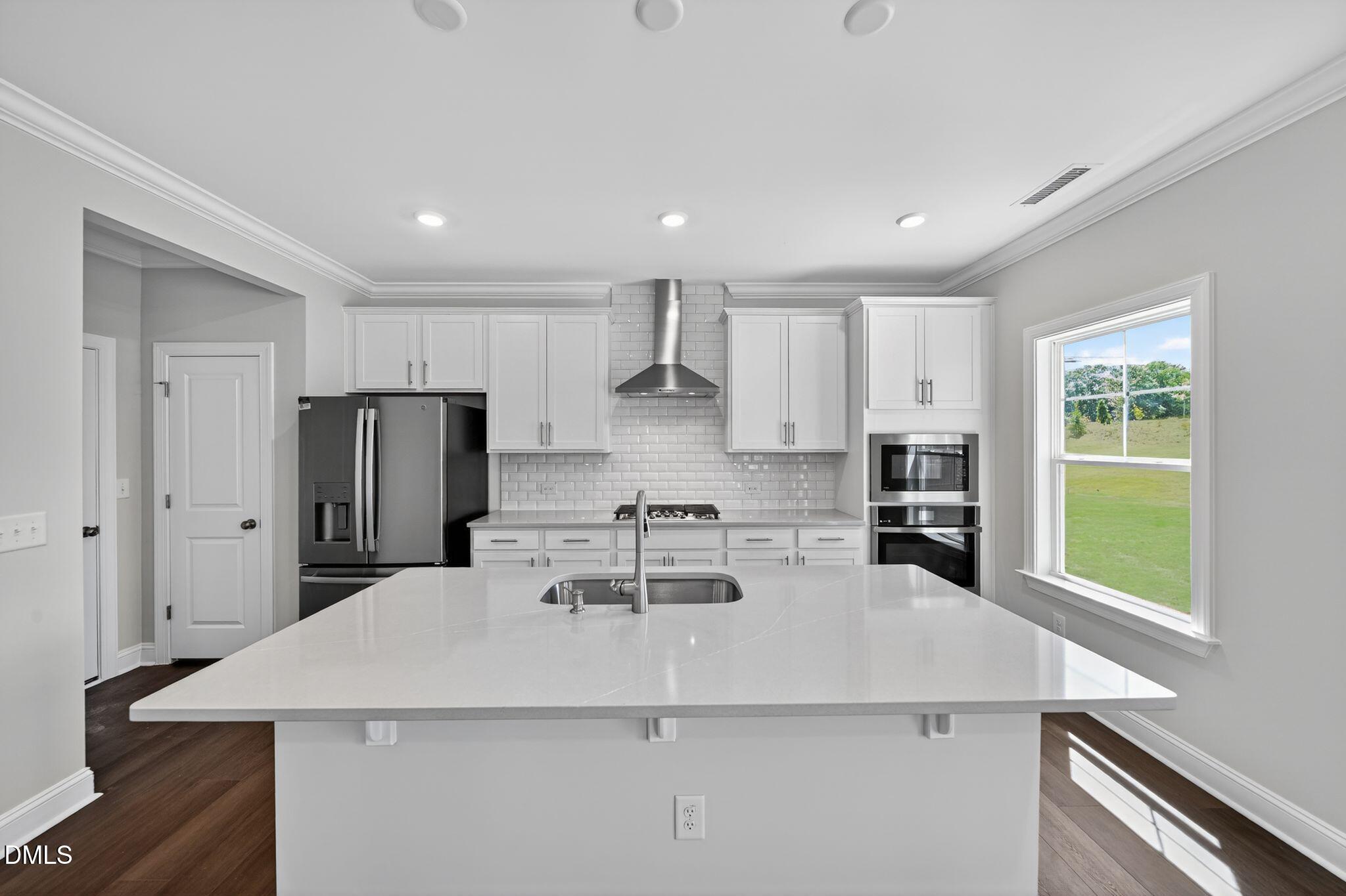 2800 Warm Breeze Way Property Photo 1