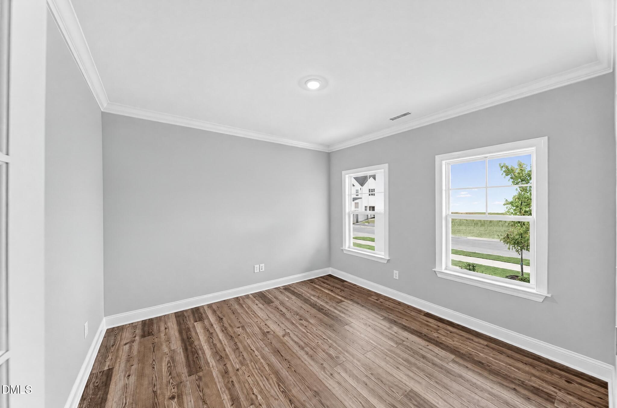 2808 Warm Breeze Way Property Photo 5
