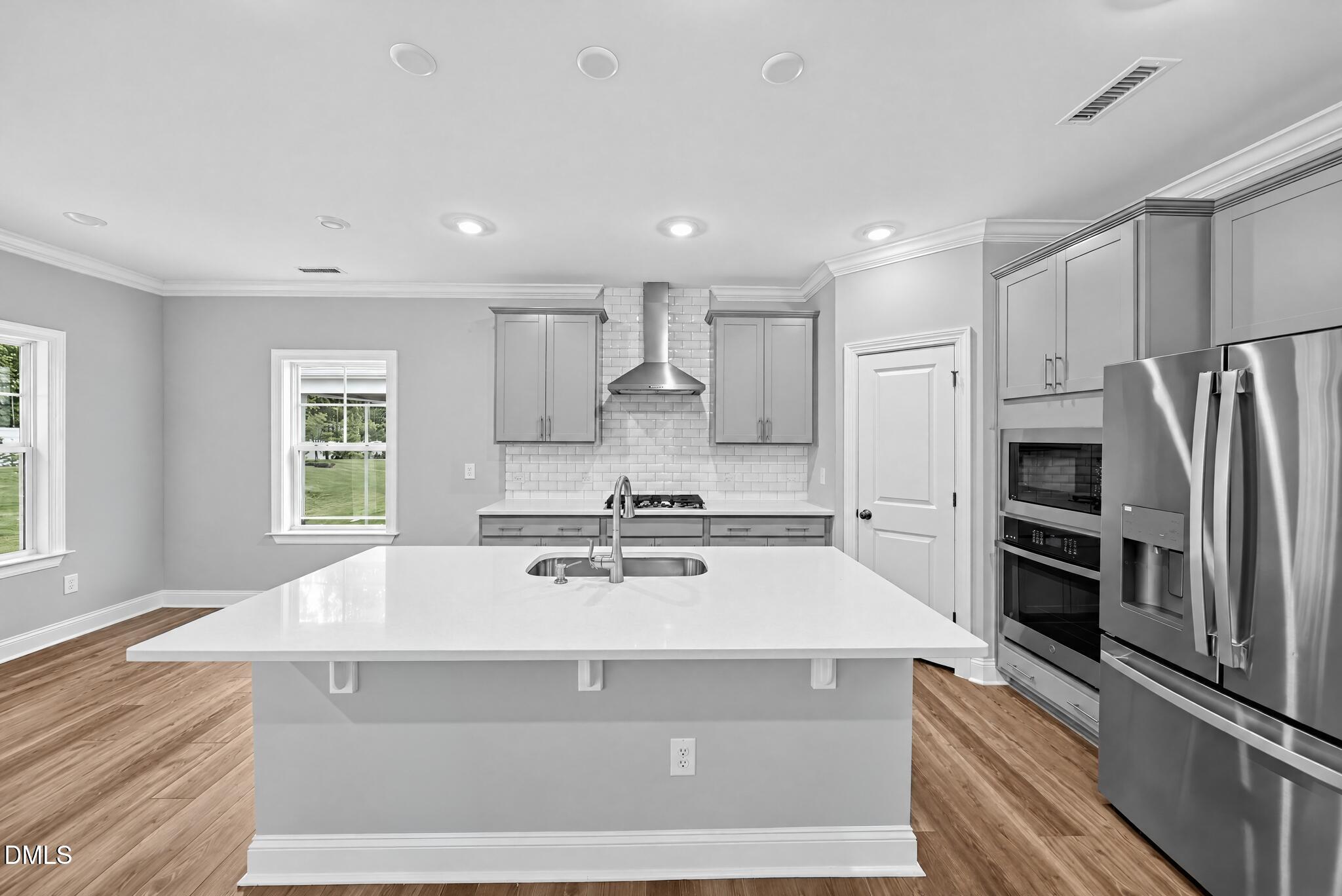 2808 Warm Breeze Way Property Photo 8