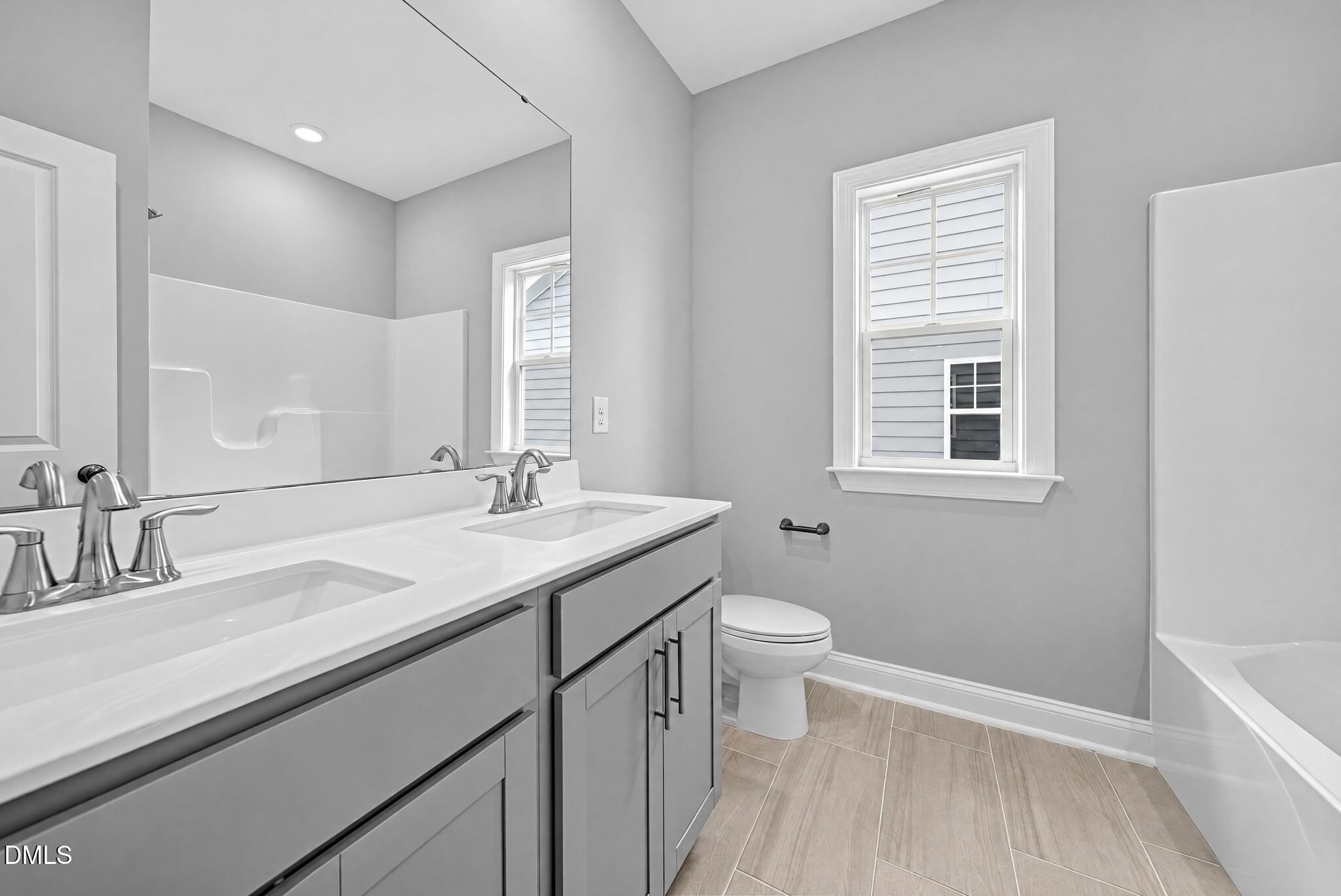 2808 Warm Breeze Way Property Photo 25