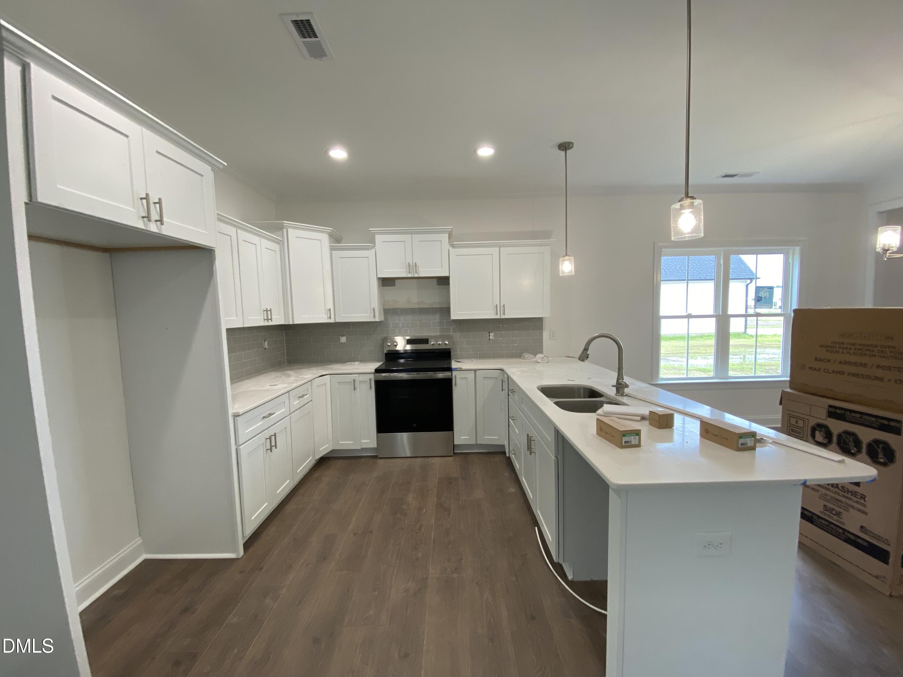 213 Herring Road Property Photo 6