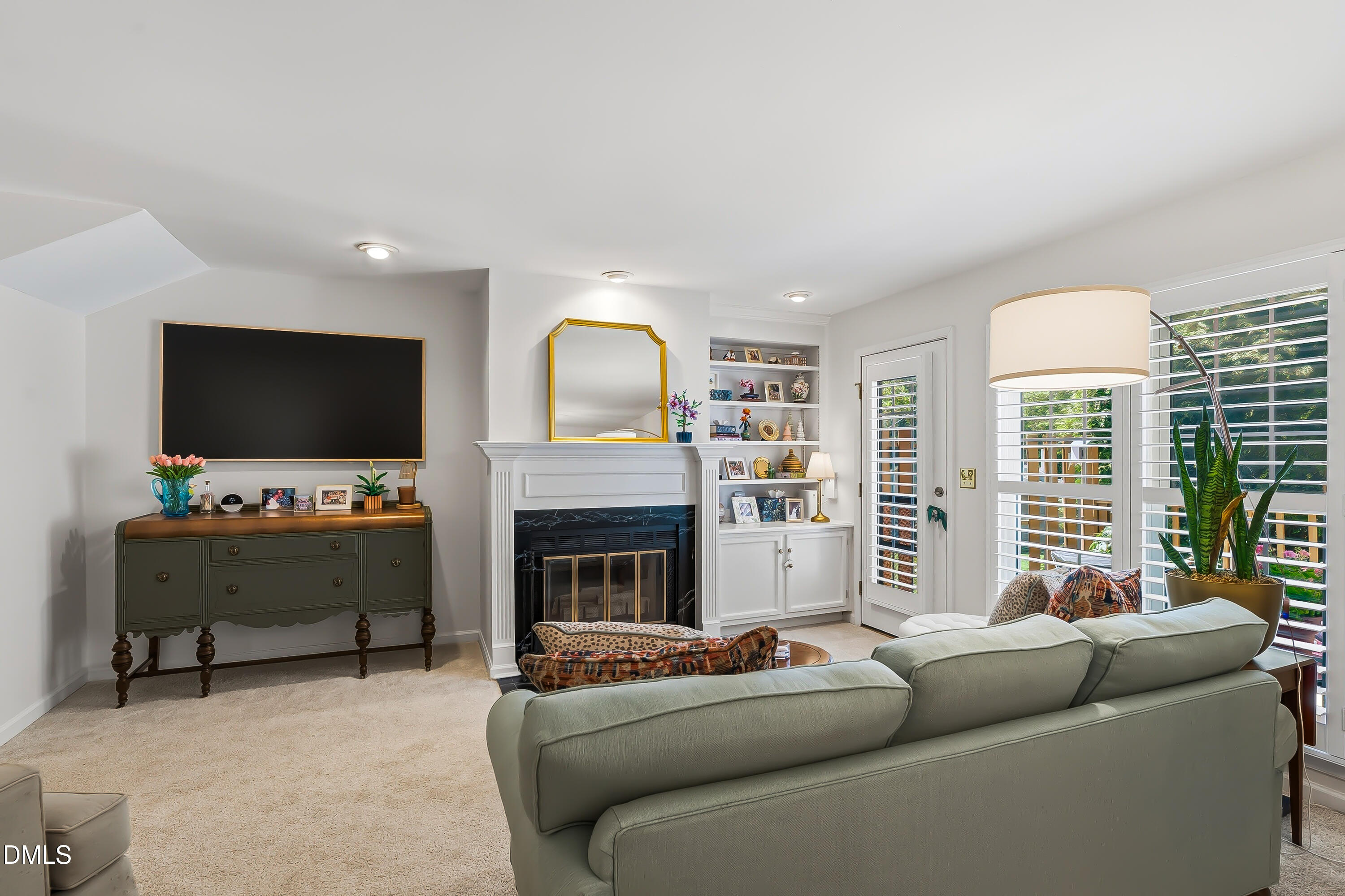 2424 Mapleton Lane Property Photo 11