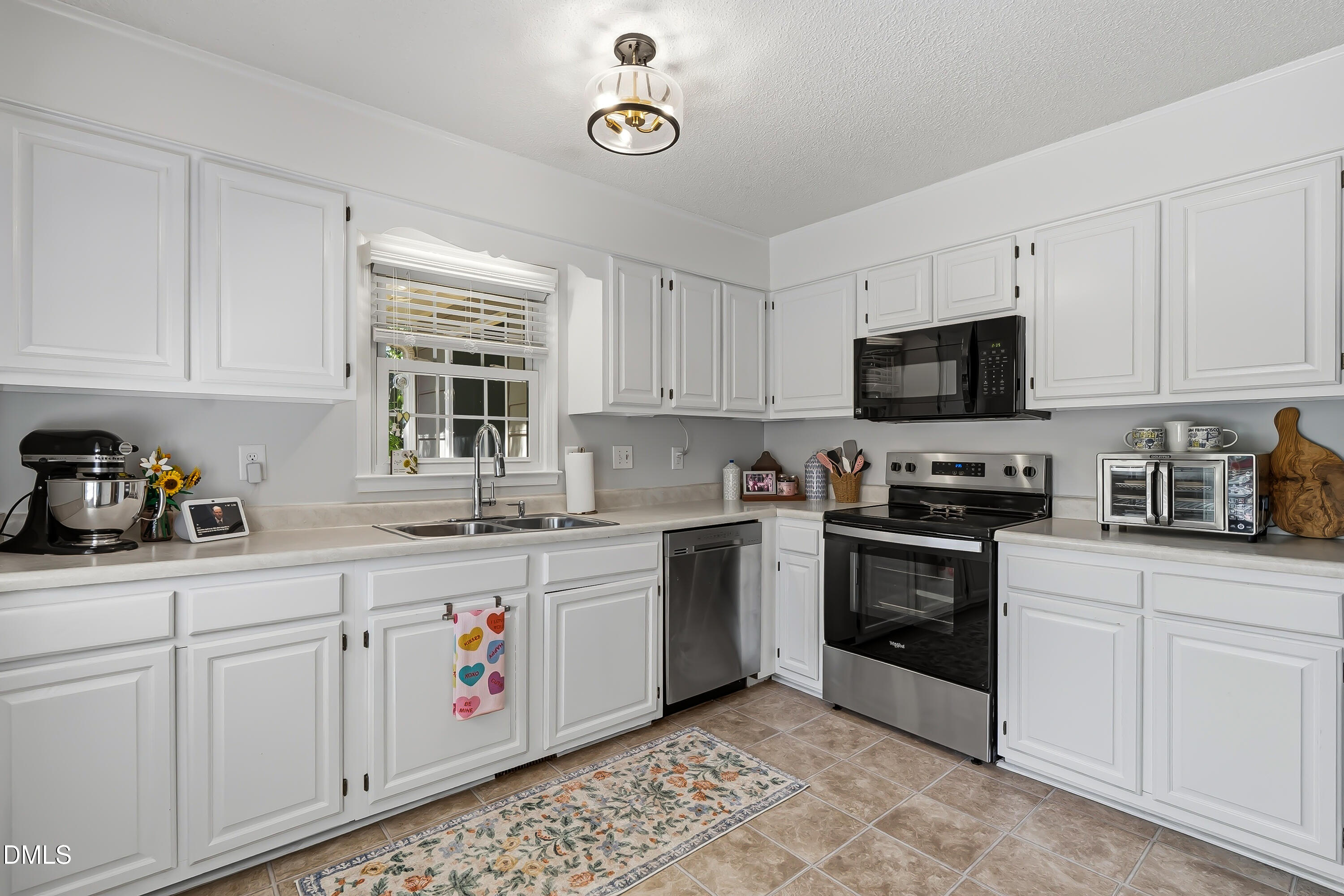 2424 Mapleton Lane Property Photo 17