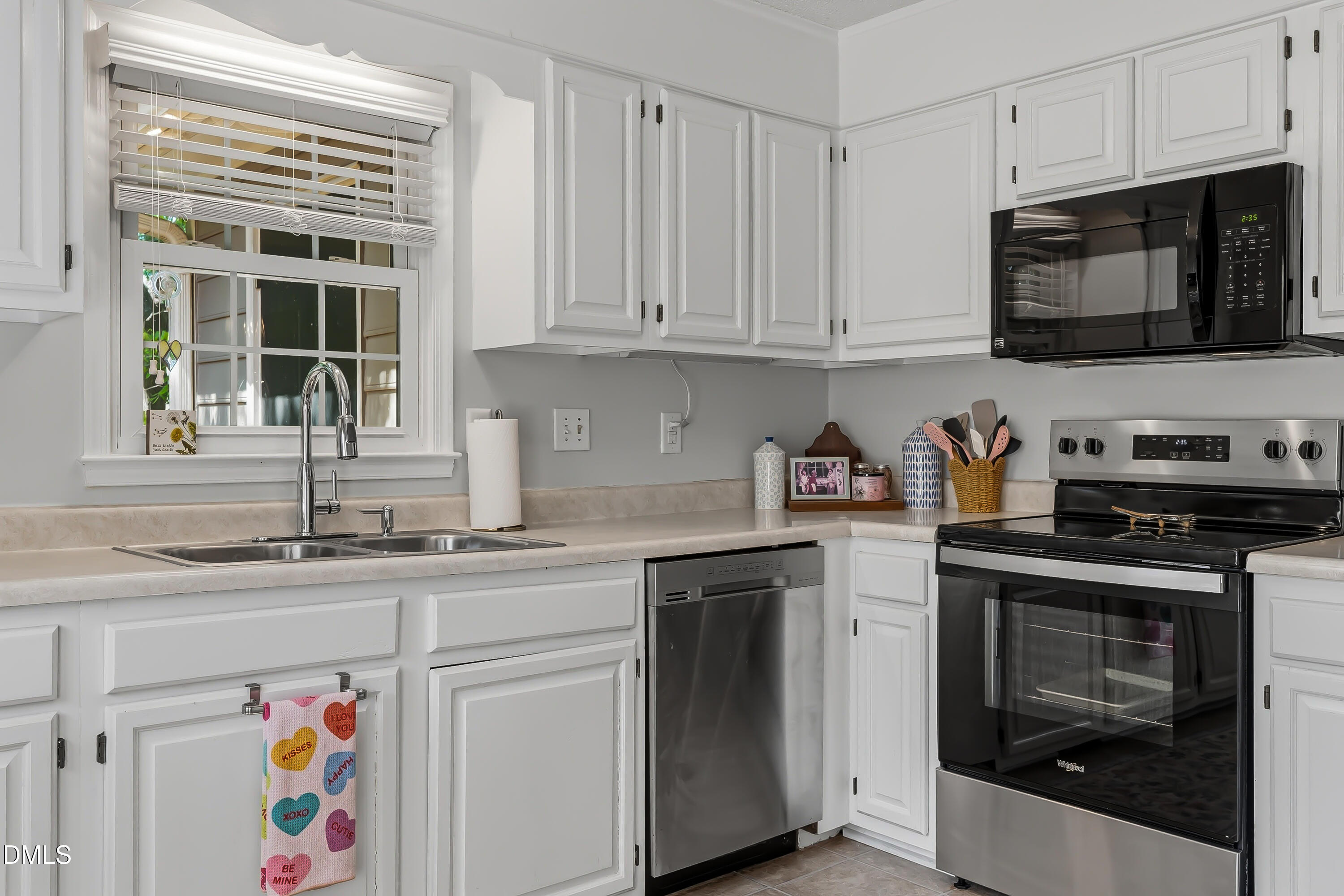 2424 Mapleton Lane Property Photo 18