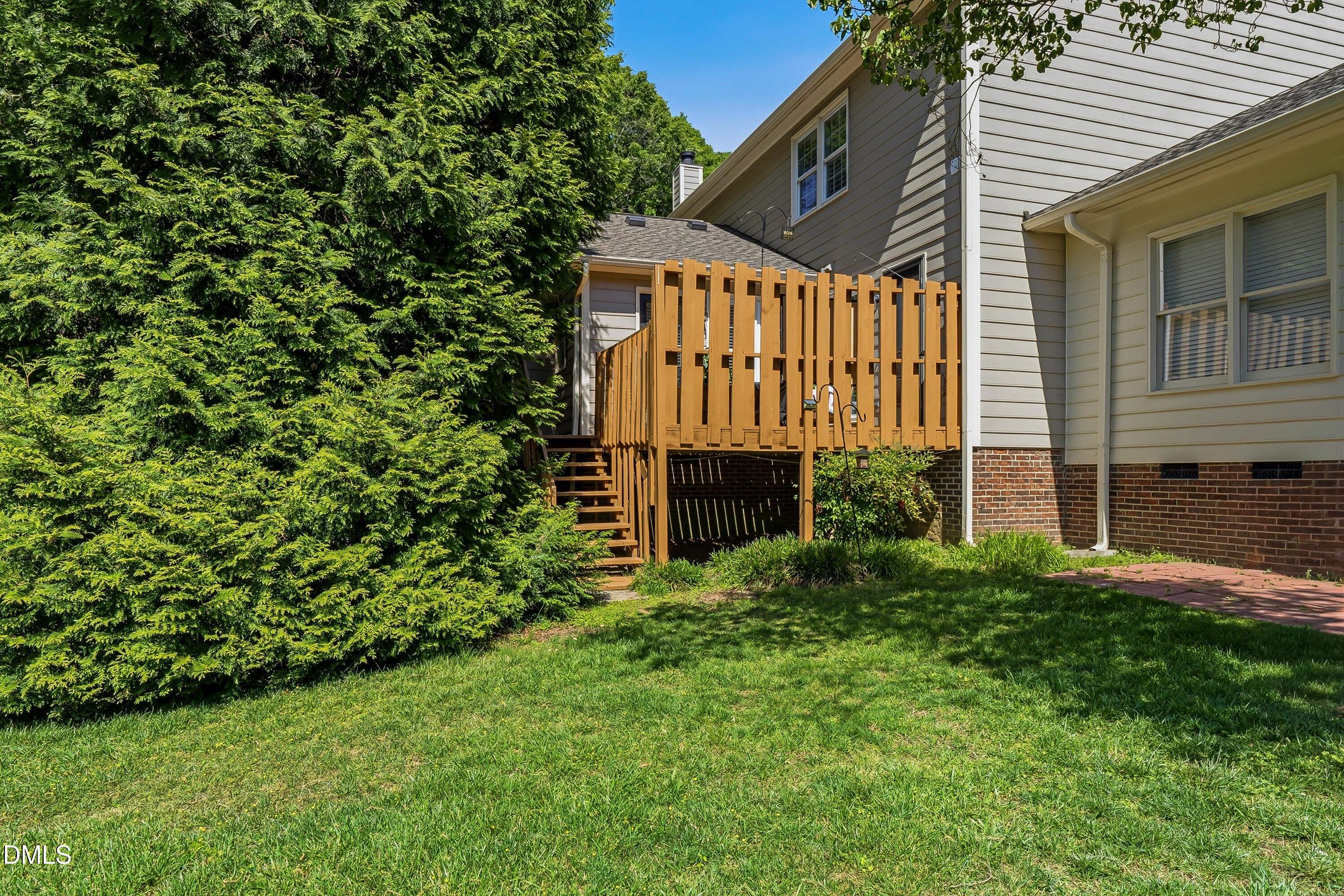 2424 Mapleton Lane Property Photo 33