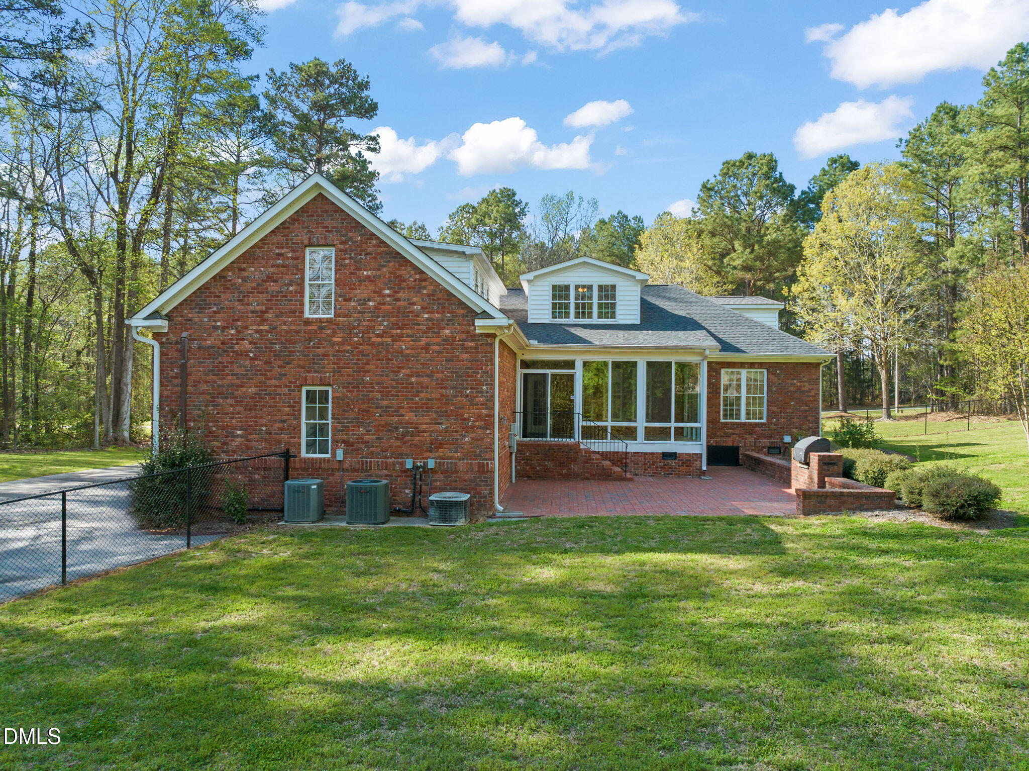 7132 Trappers Court Property Photo 4