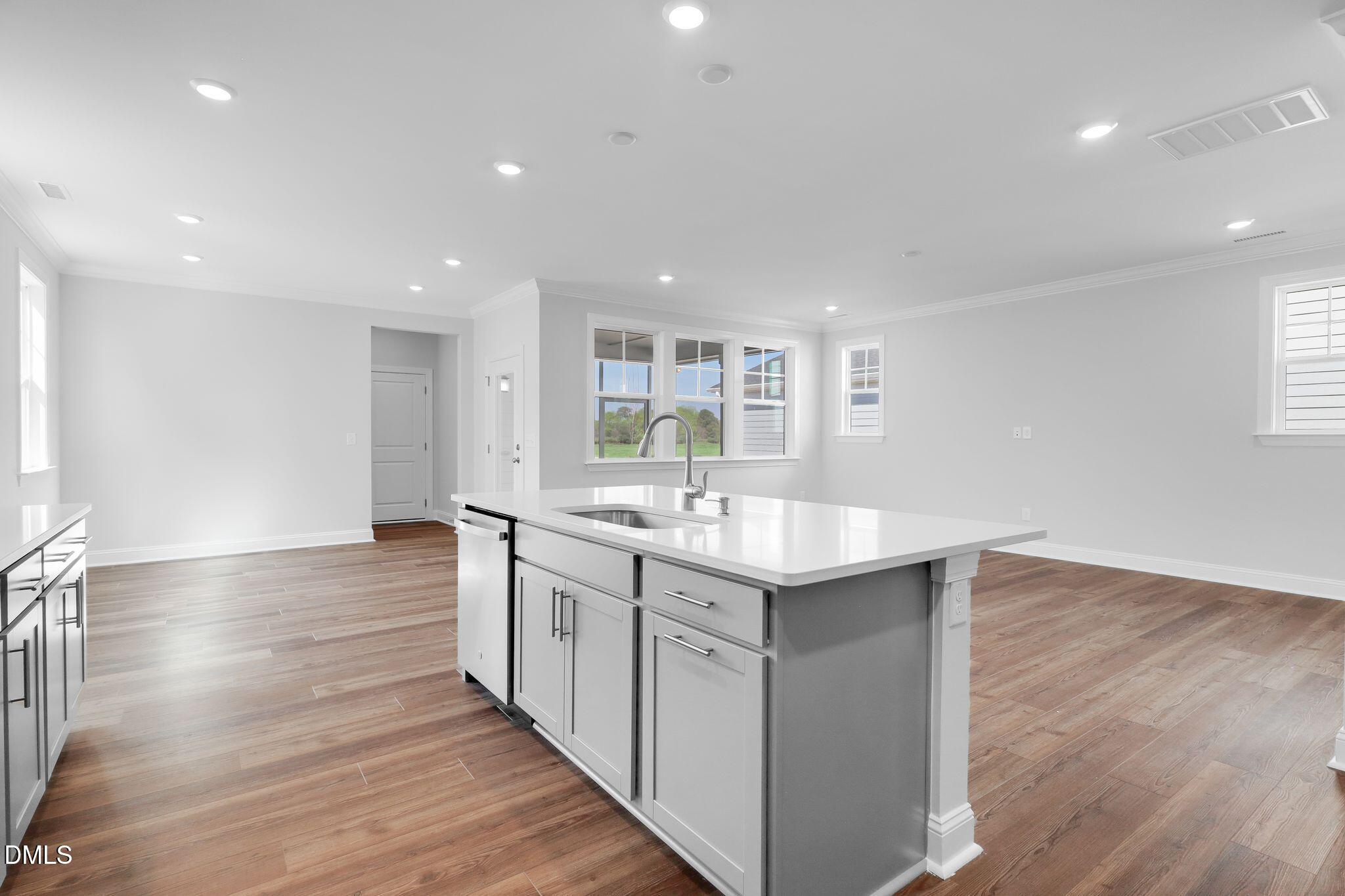 1729 Uplift Avenue Property Photo 13