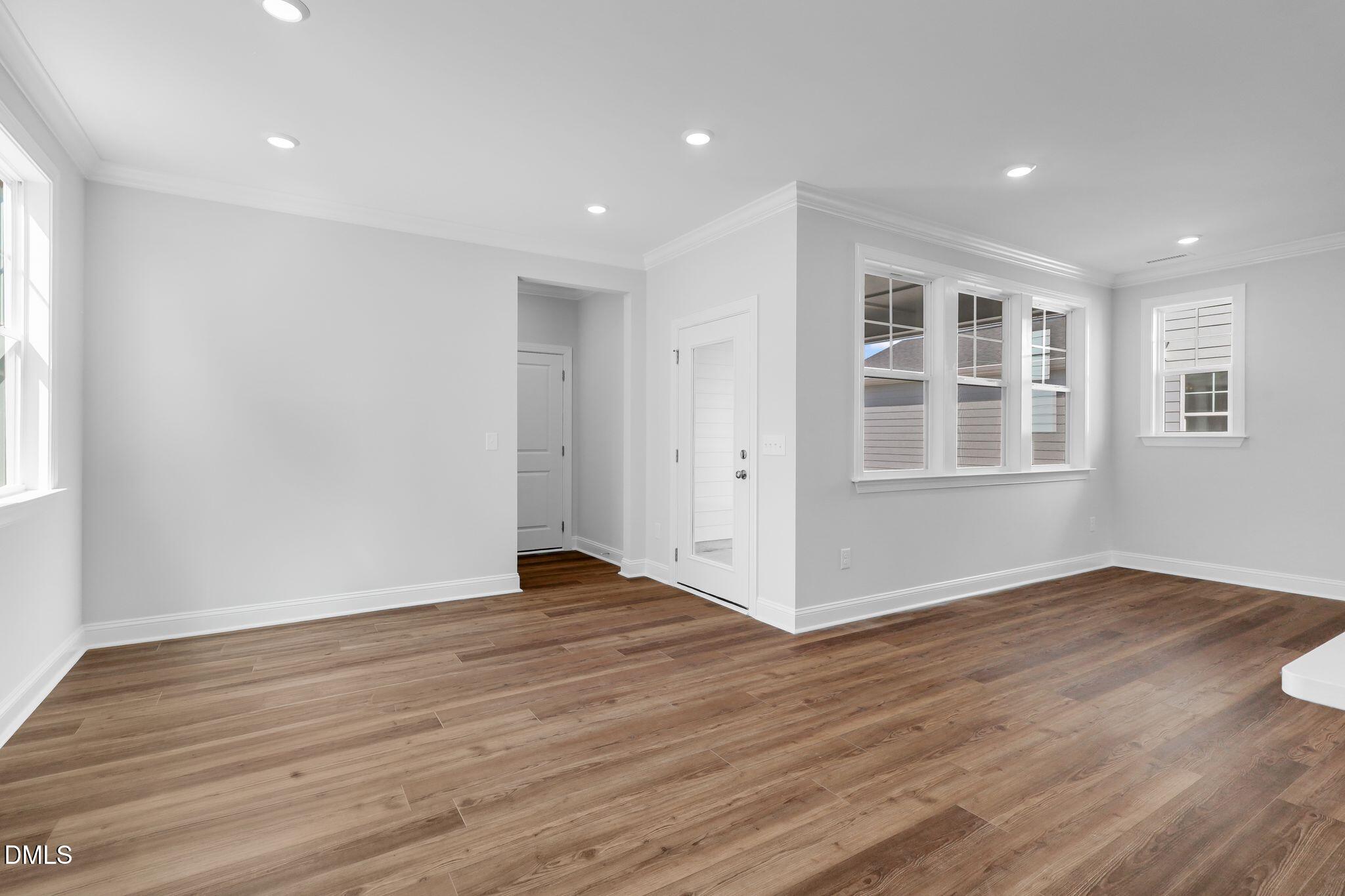1729 Uplift Avenue Property Photo 18