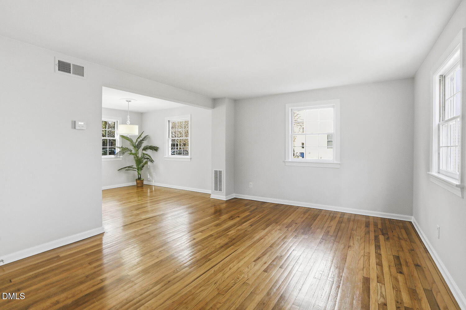 933 St Marys Street Property Photo 9