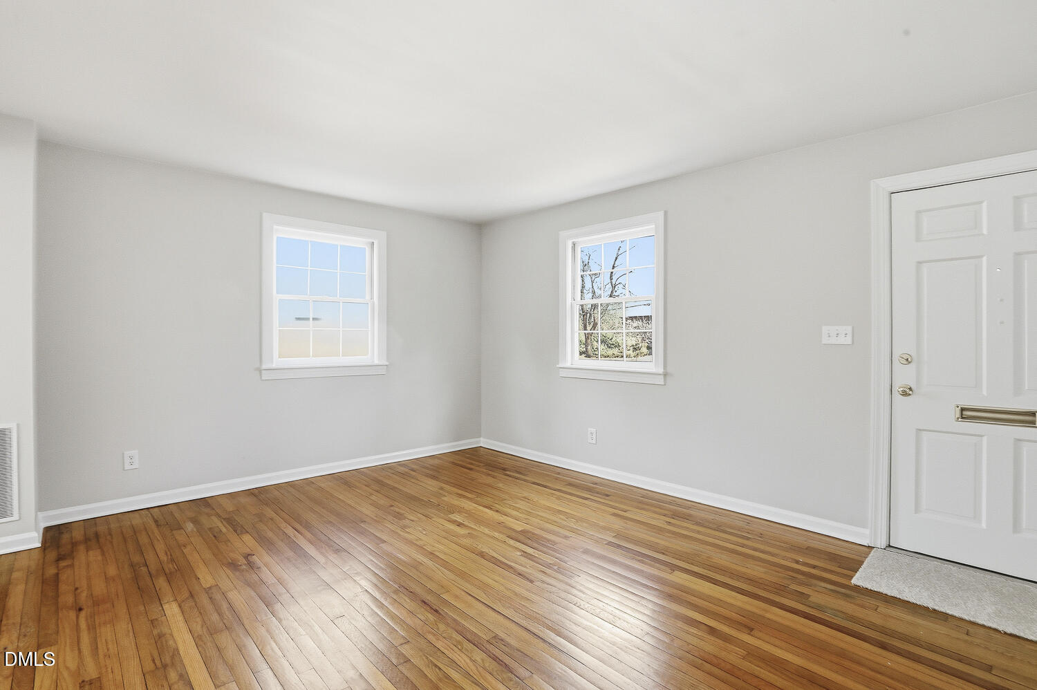 933 St Marys Street Property Photo 11