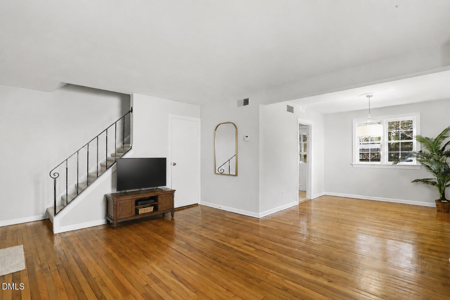 933 St Marys Street Property Photo 12
