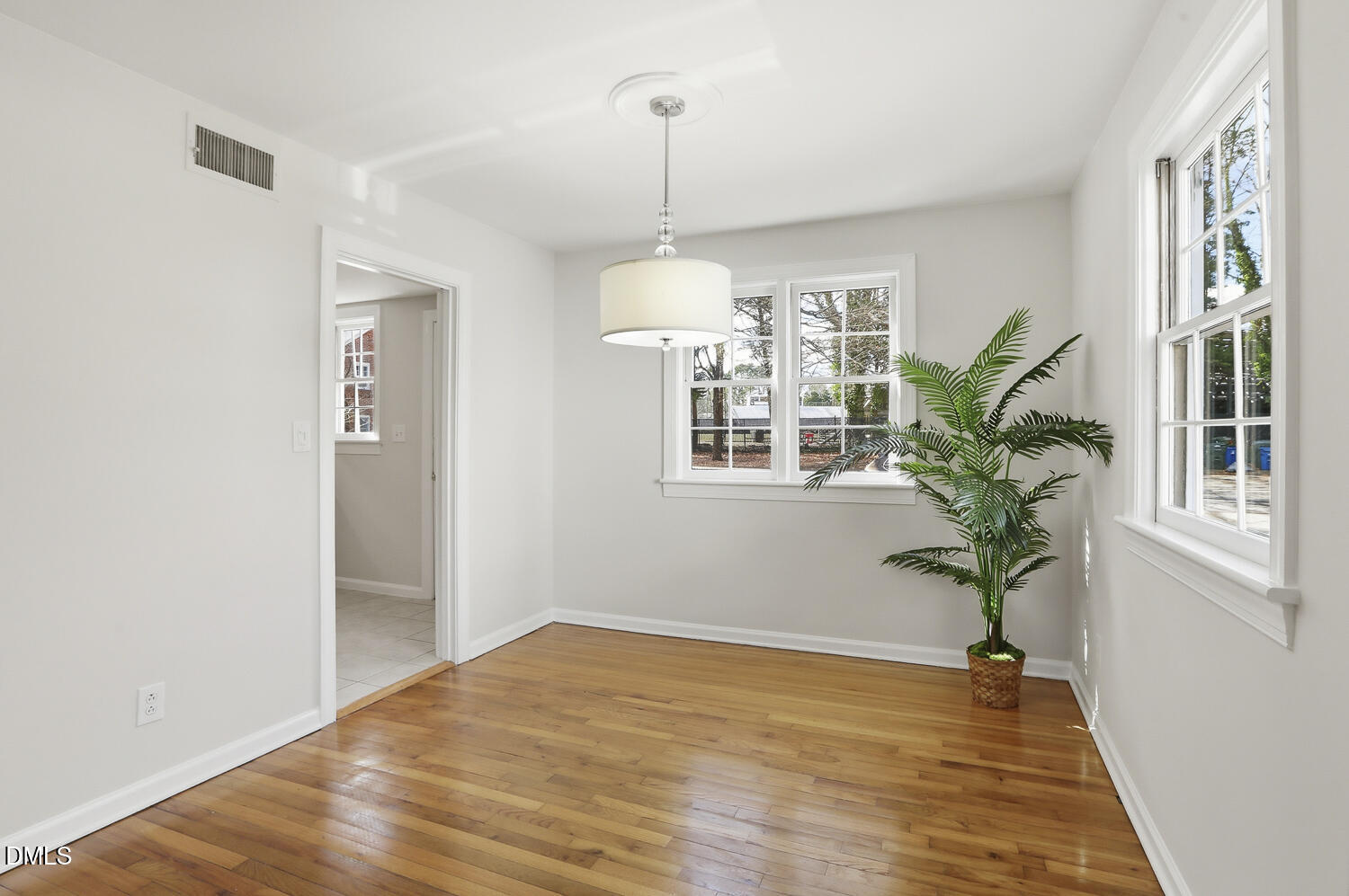 933 St Marys Street Property Photo 17