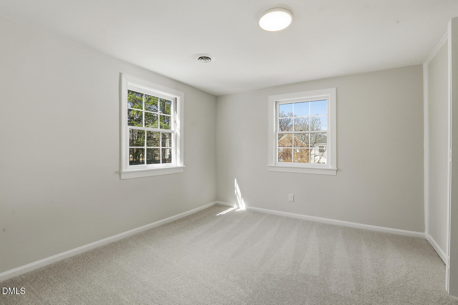 933 St Marys Street Property Photo 25