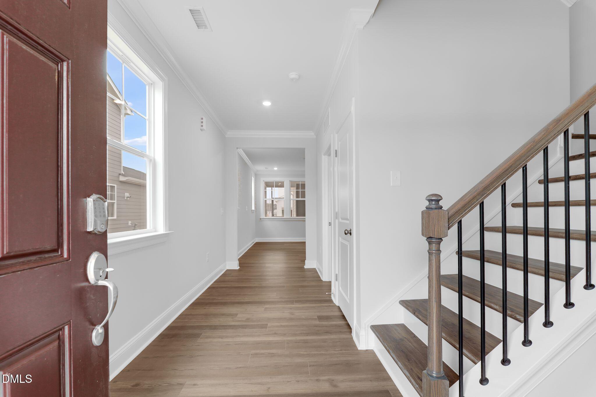1737 Uplift Avenue Property Photo 1