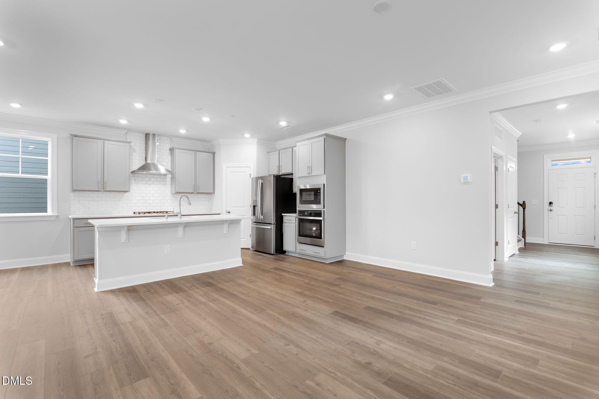 1737 Uplift Avenue Property Photo 3