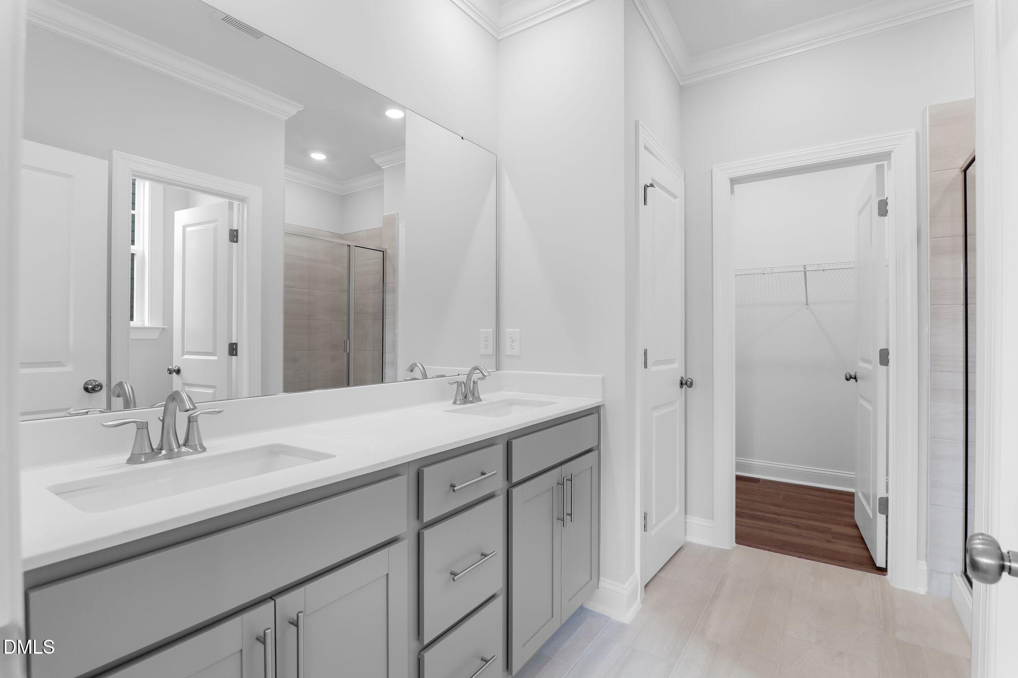 1737 Uplift Avenue Property Photo 23