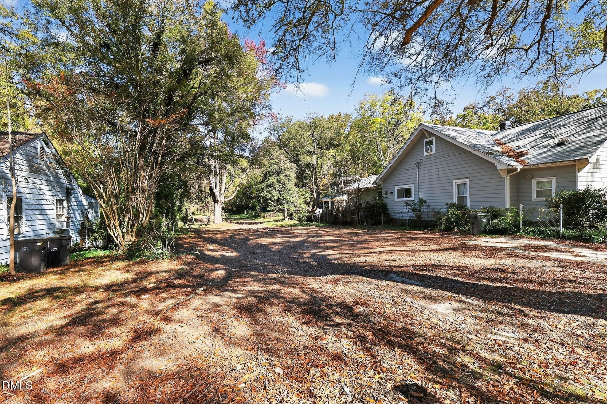2711-a Ashe Street Property Photo 8