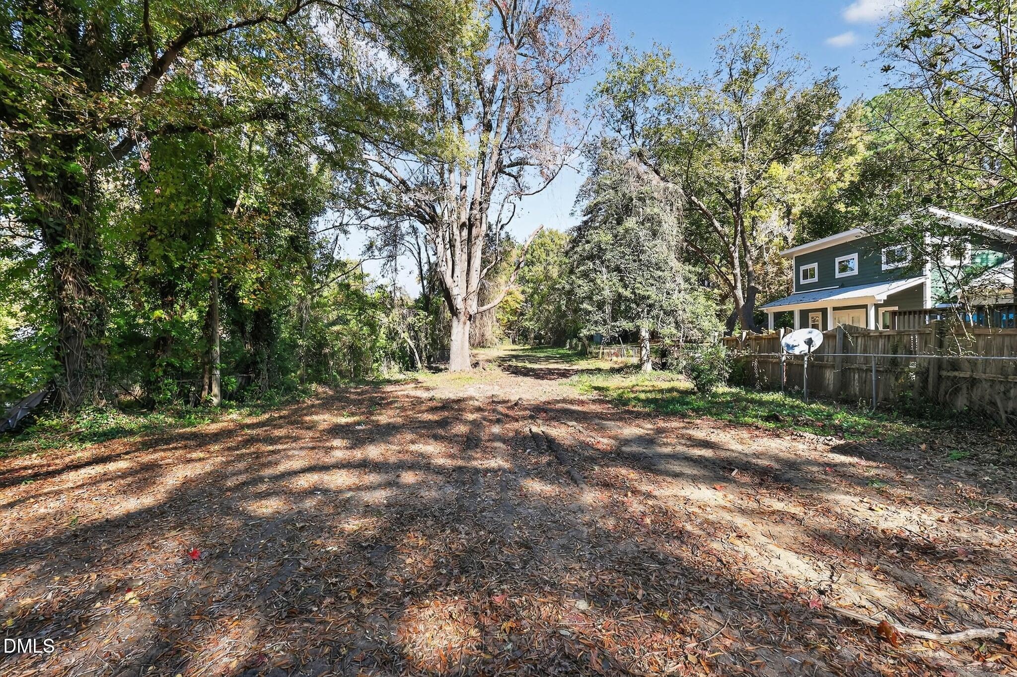 2711-a Ashe Street Property Photo 10