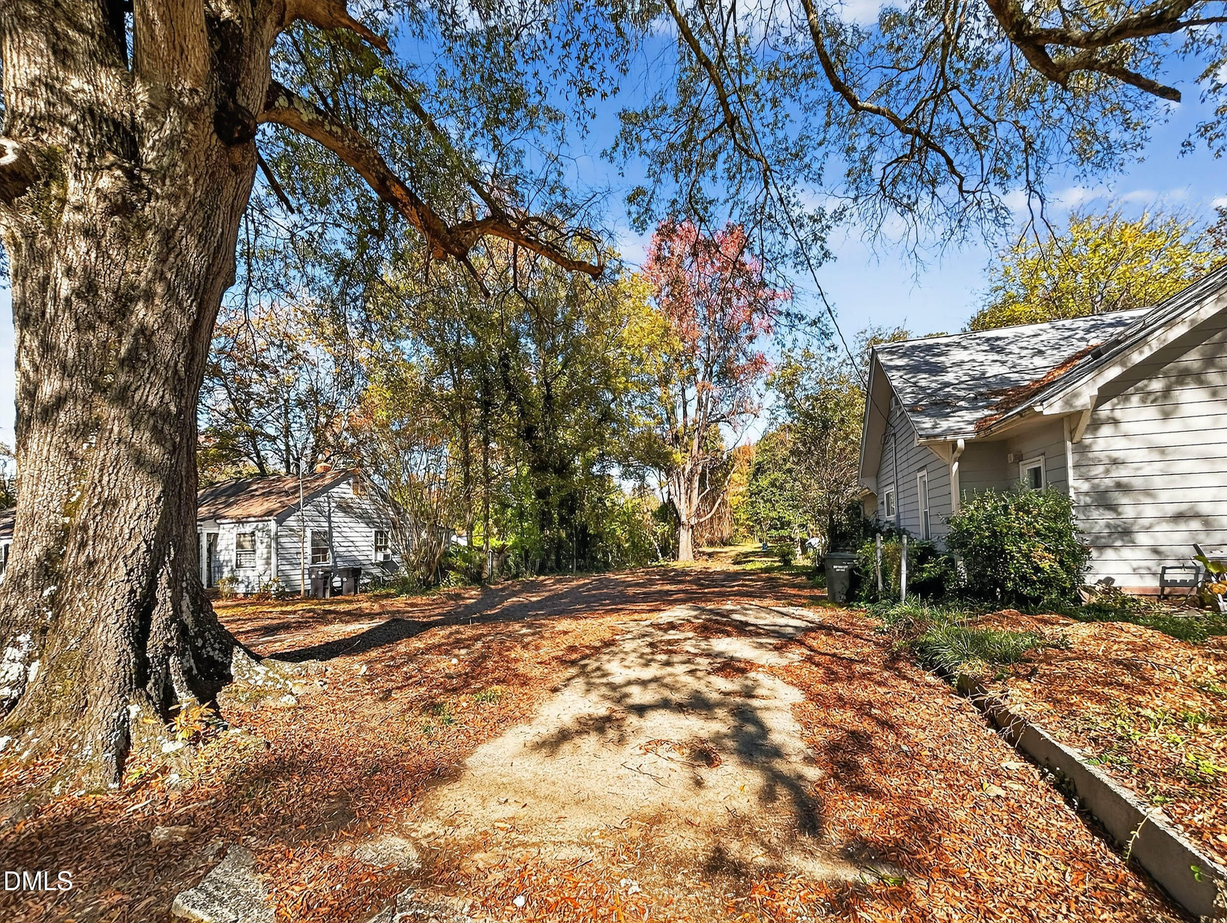 2711-a Ashe Street Property Photo 11