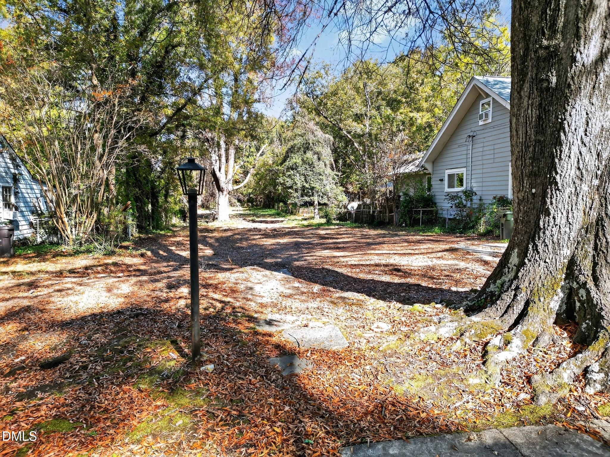 2711-a Ashe Street Property Photo 15