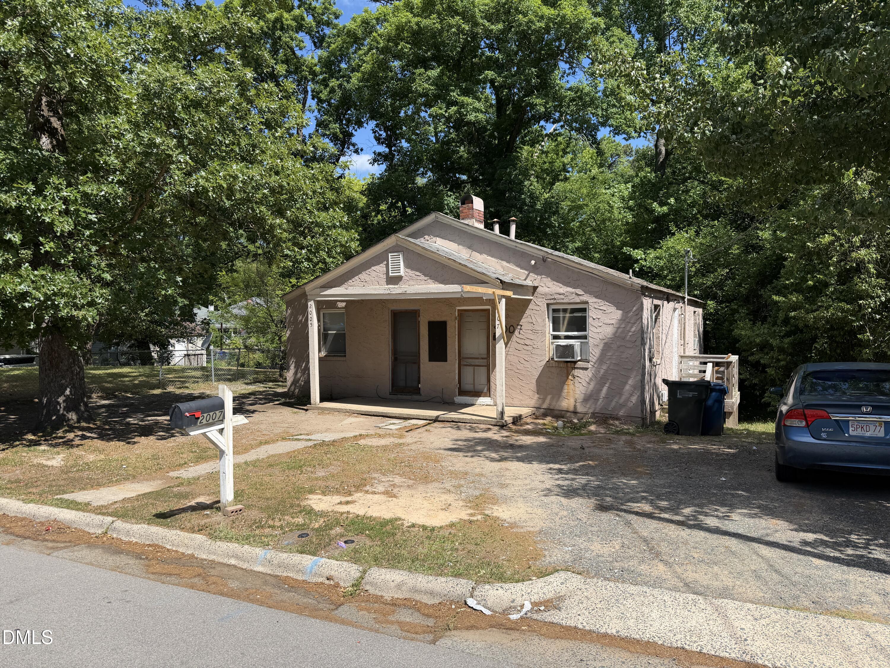 2005 Taylor Street Property Photo 2