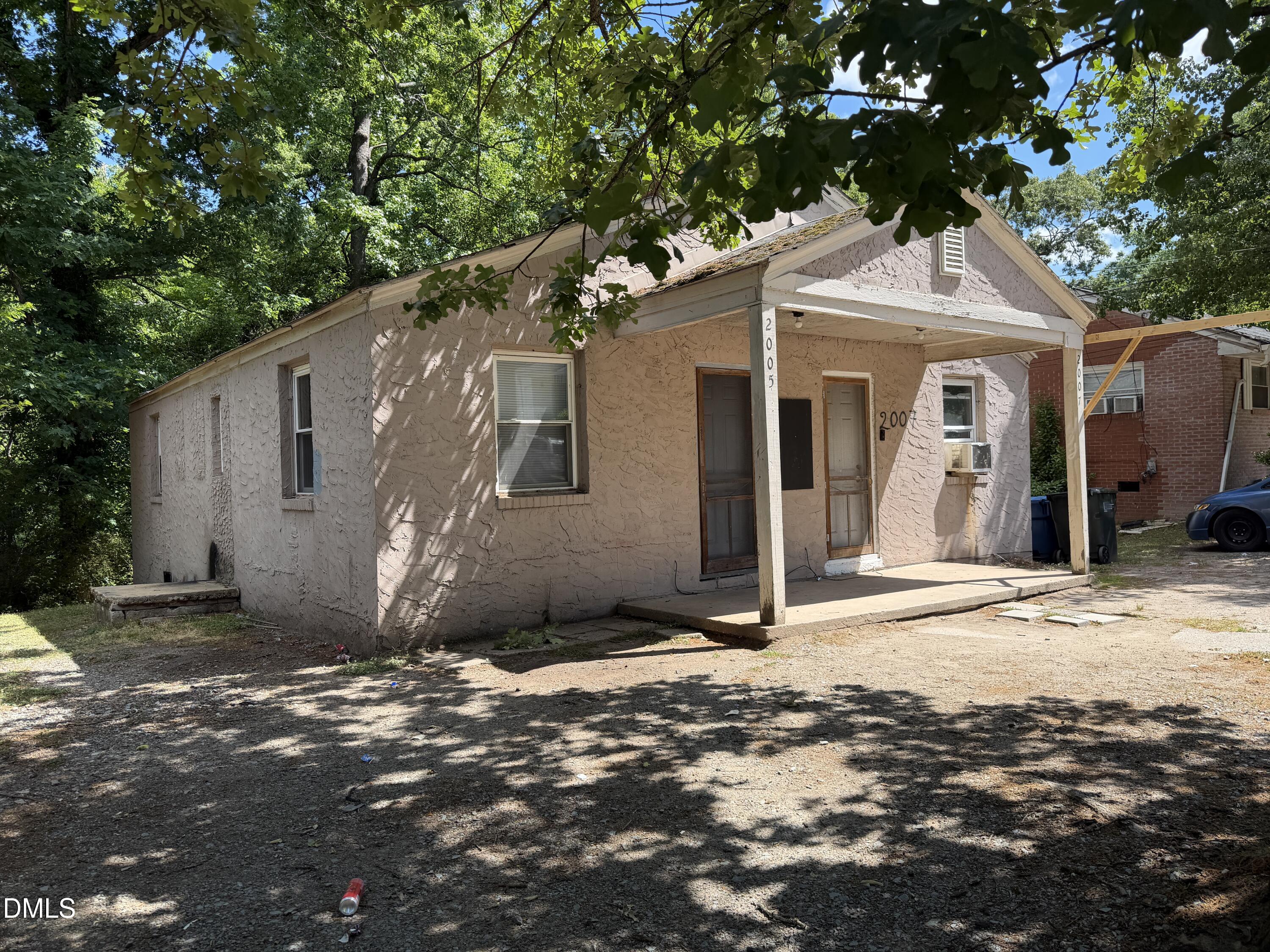 2005 Taylor Street Property Photo 3