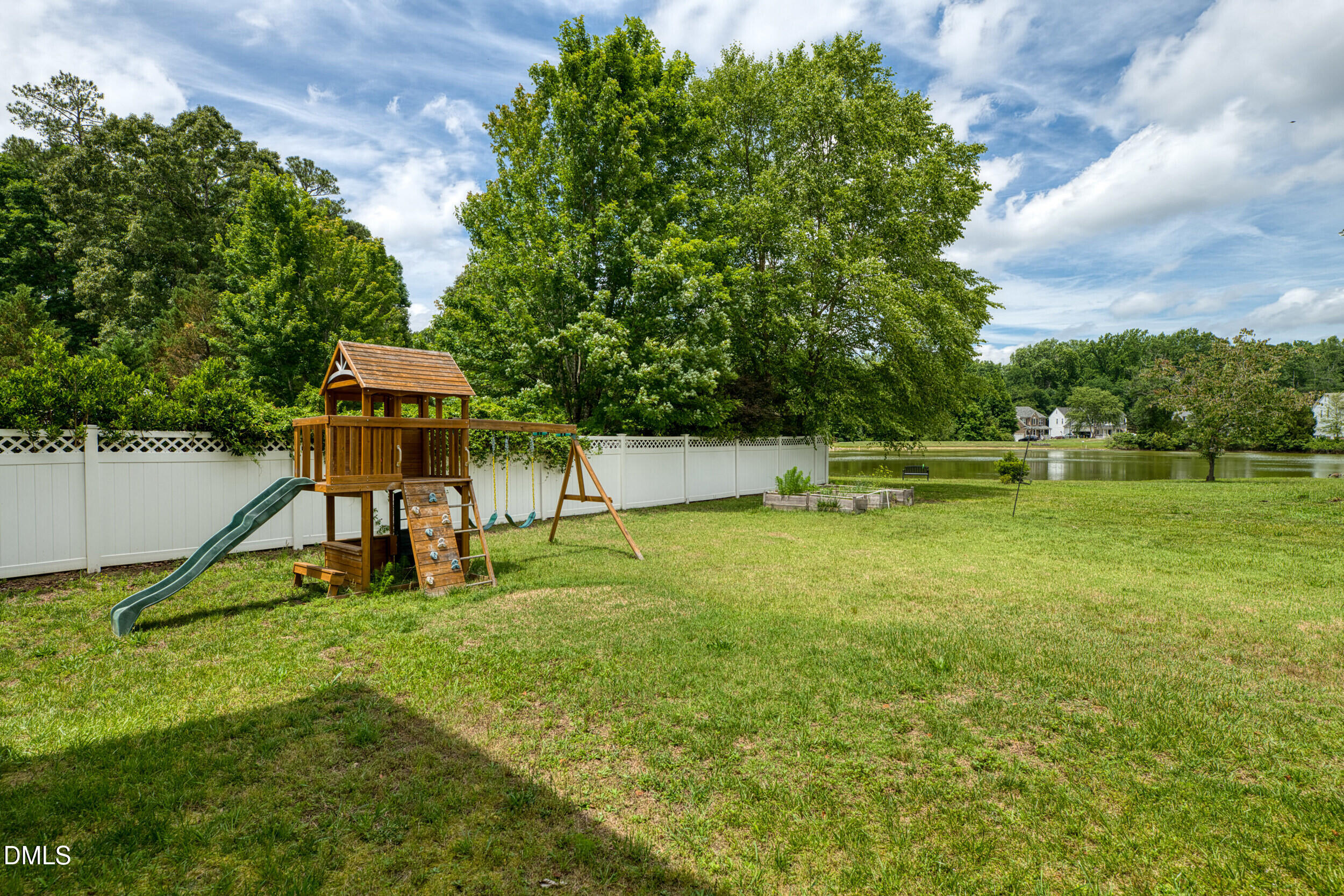 930 Pristine Lane Property Photo 33