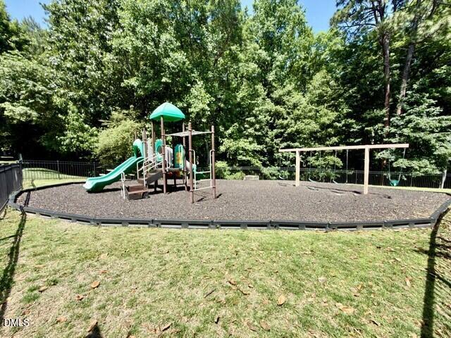 4512 Sugarbend Way Property Photo 24