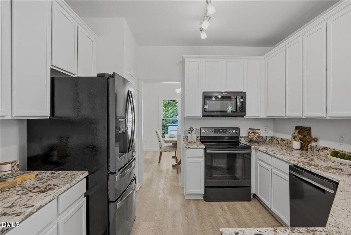 101 Streamview Drive Property Photo 10