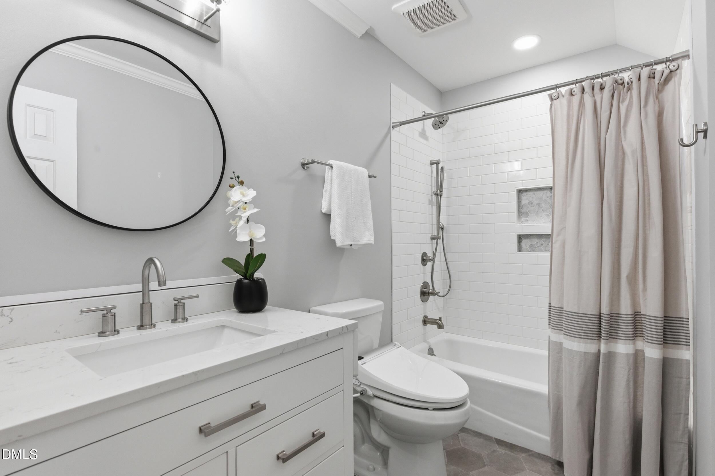 7523 Wellesley Park S Property Photo 48