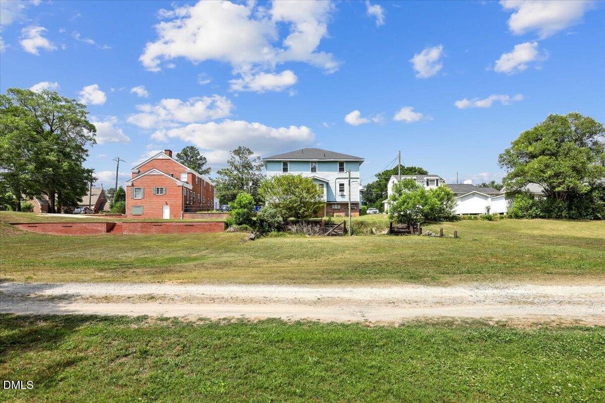 206 E Church Street Property Photo 8