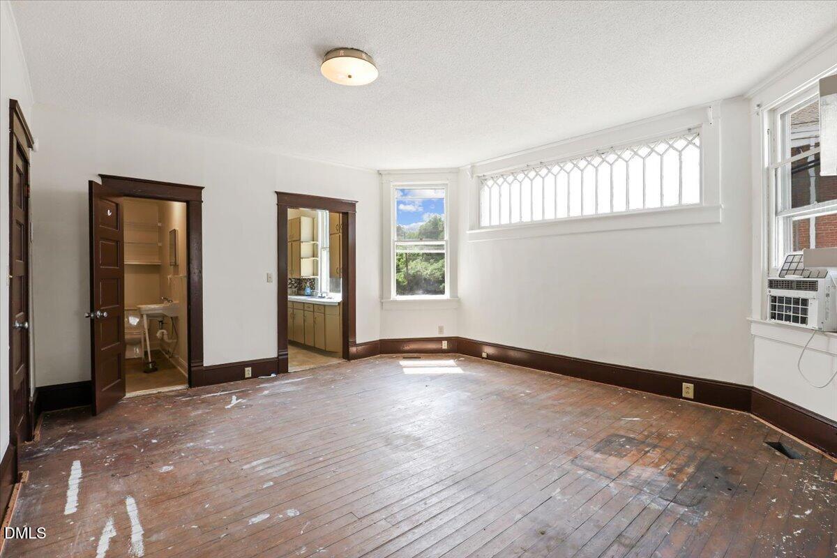 206 E Church Street Property Photo 32
